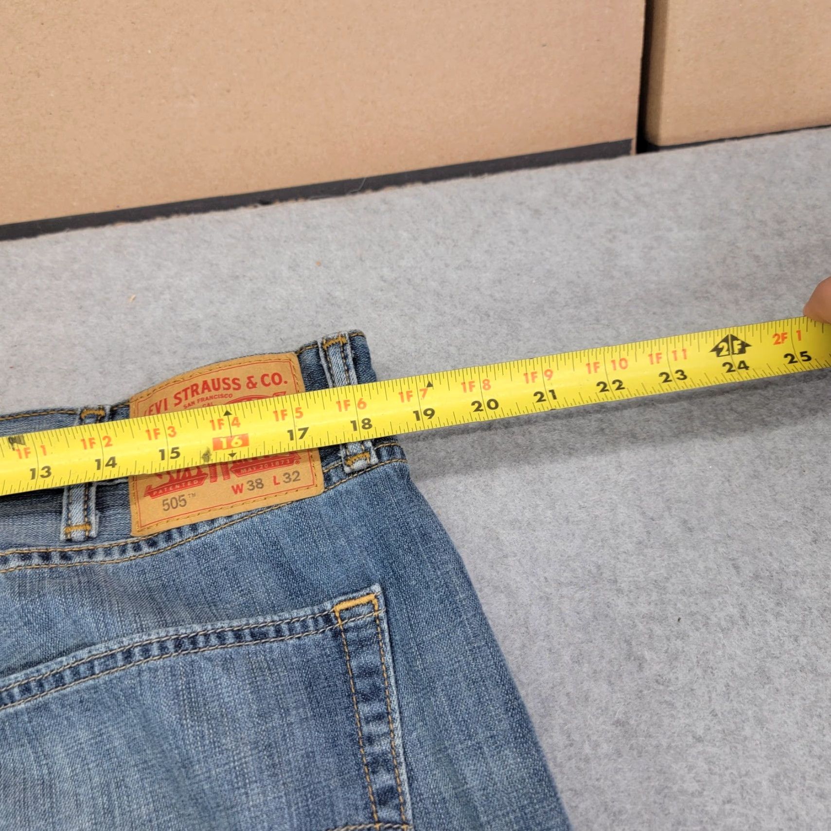 Levi's Levi's 505 Jeans Mens 38x32 Blue Regular Fit Straight Leg Denim Pants Medium Wash Size US 38 / EU 54 - 7 Thumbnail