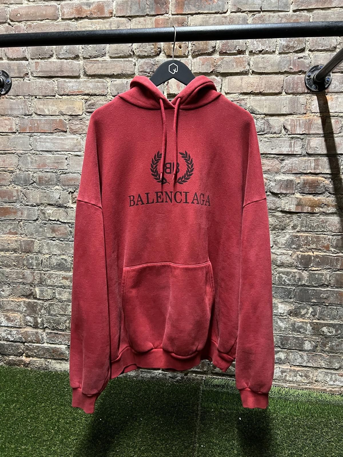 Balenciaga Balenciaga BB Crest Hoodie Size US S / EU 44-46 / 1 - 1 Thumbnail