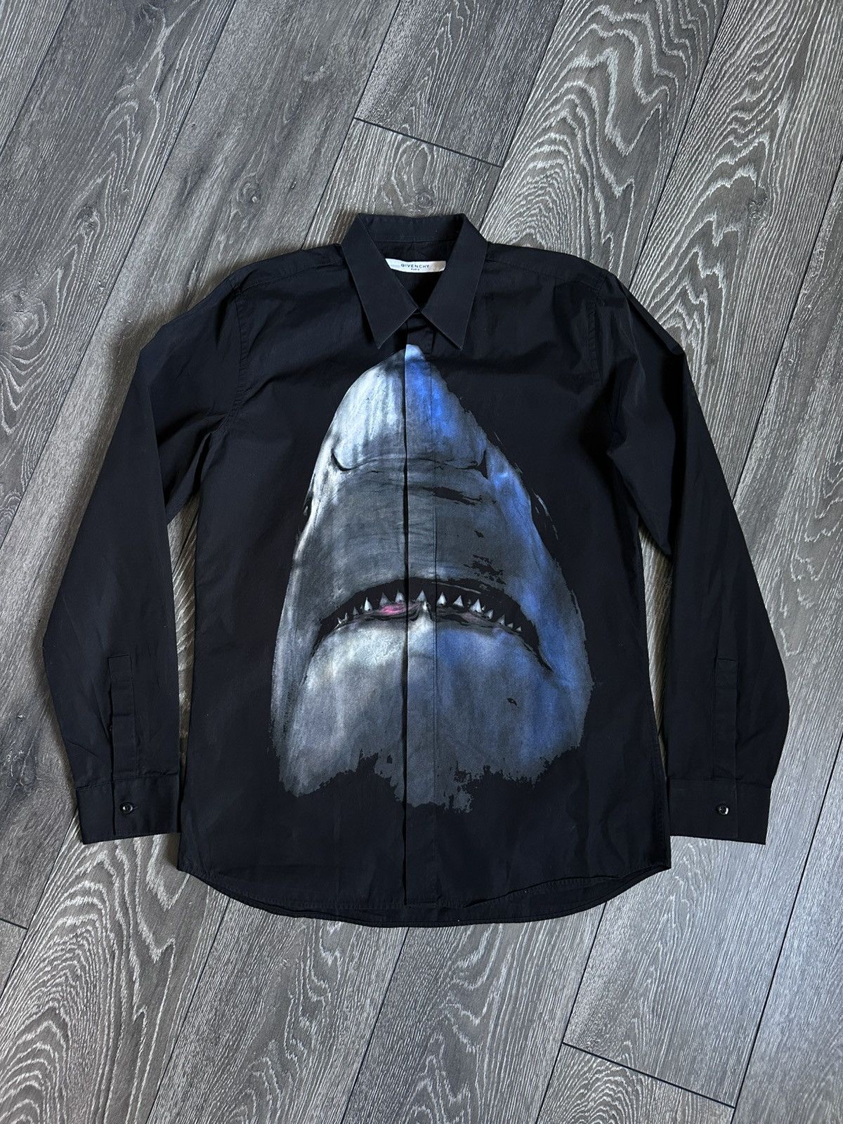 Givenchy givenchy ss17 shark print button-up shirt Size US L / EU 52-54 / 3 - 1 Thumbnail