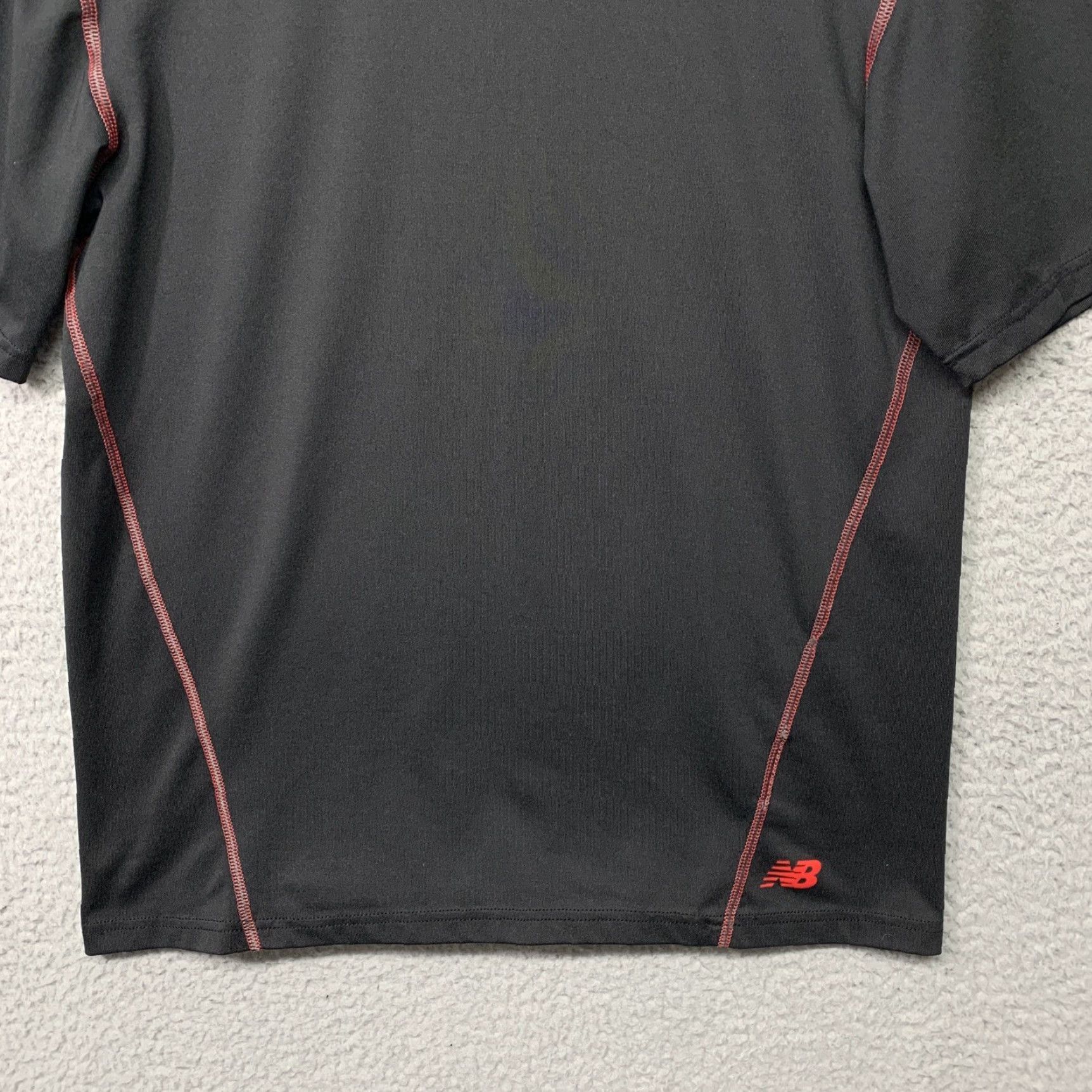 New Balance New Balance Athletic Top Women’s Size S Short Sleeve Running Black Red Quick Dry Size S / US 4 / IT 40 - 3 Thumbnail