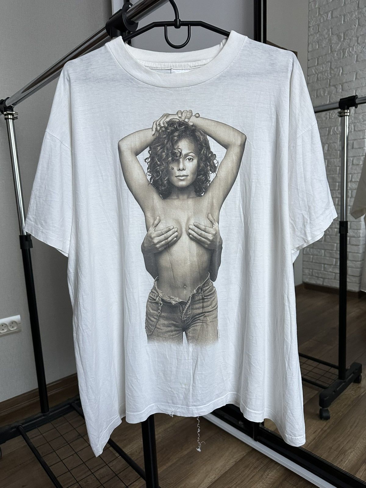 Band Tees 1993 Janet Jackson World Tour Vintage Band T-Shirt Tee Size US XL / EU 56 / 4 - 1 Thumbnail