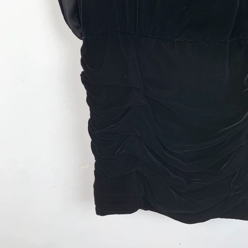 Saint Laurent Paris Saint Laurent Black Velvet Sleeveless Dress 2504-Nextarrow Size S / US 4 / IT 40 - 4 Thumbnail