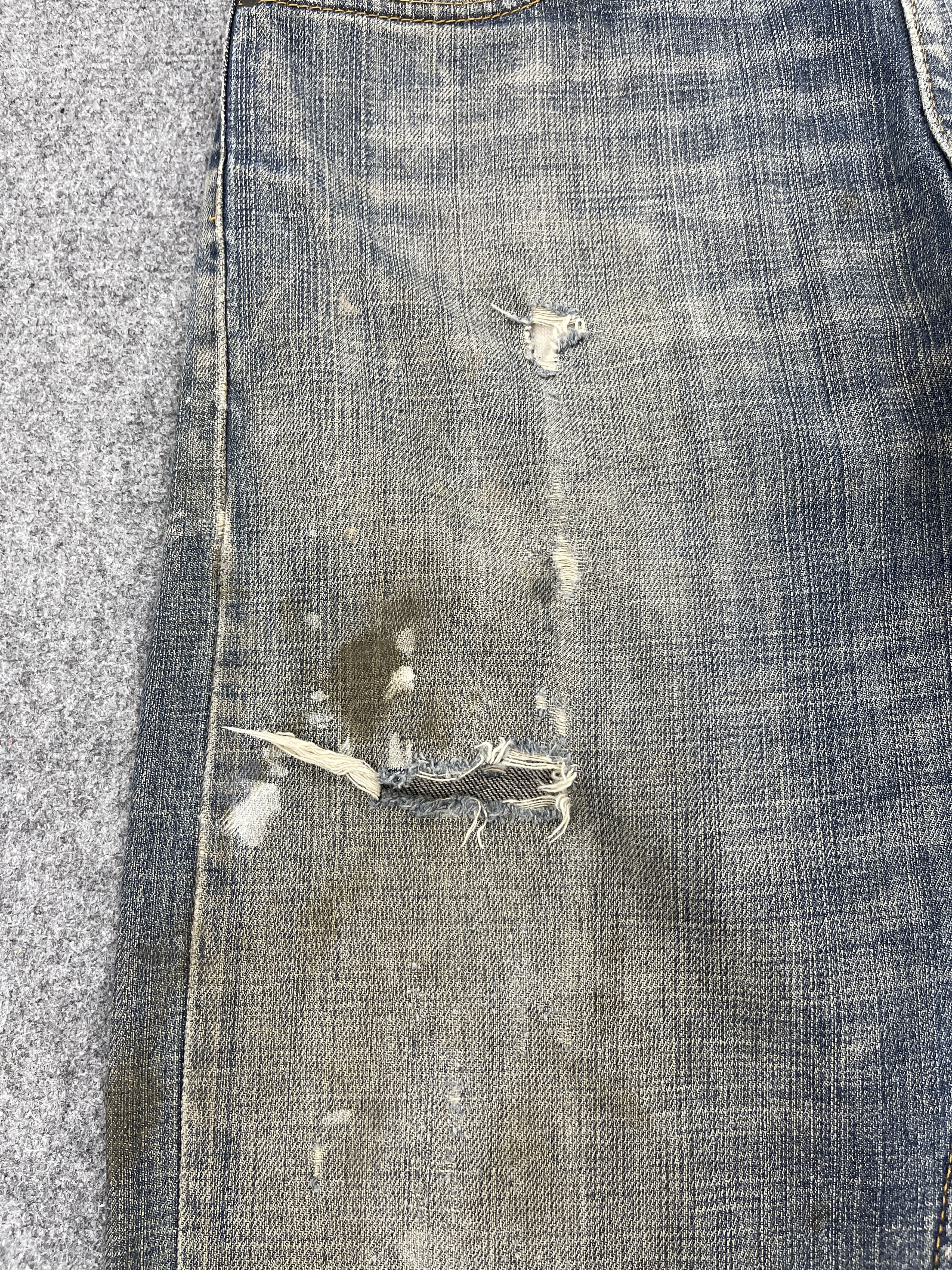 Levi's × Vintage Distressed Faded Blue Vintage Levis 505 Jeans DP2563 Size US 33 - 13 Thumbnail