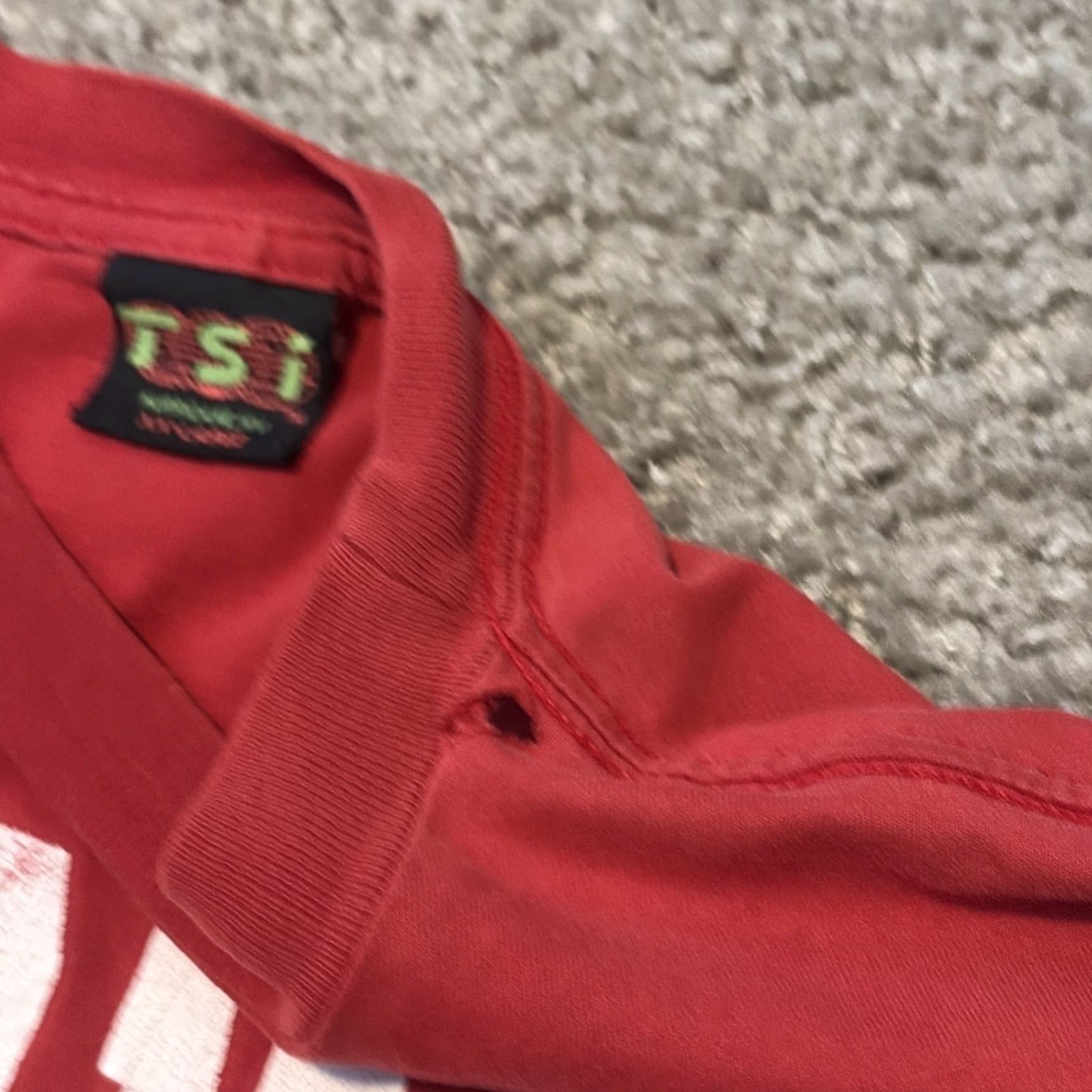 NCAA VINTAGE 90s University Of Wisconsin Badgers Athletics Tsi T-Shirt Red 2XL Mens Size US XXL / EU 58 / 5 - 7 Thumbnail