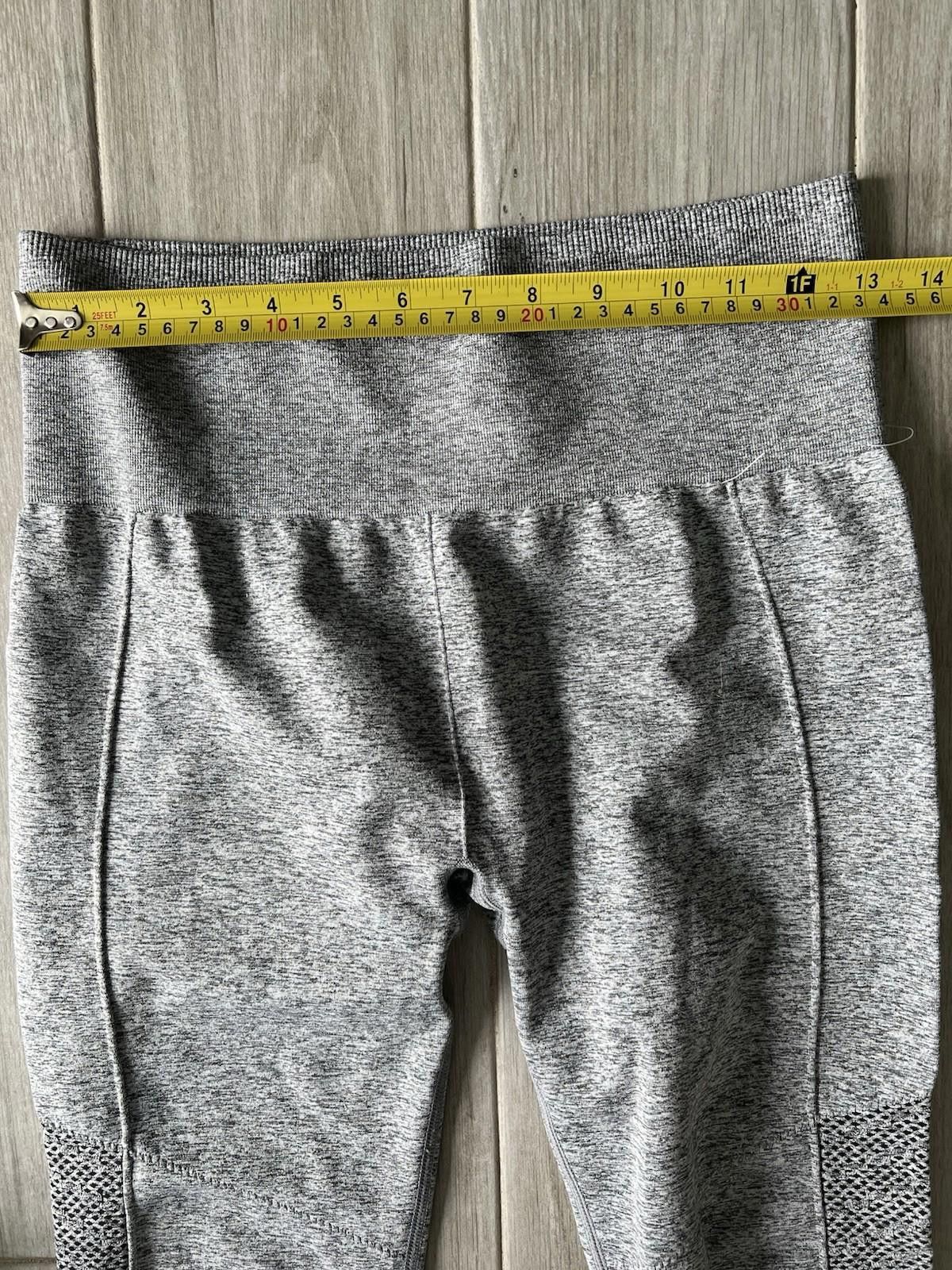 Fabletics Fabletics Seamless High-Waisted 7/8 Legging Grey Women’s S Size 28" / US 6 / IT 42 - 6 Thumbnail