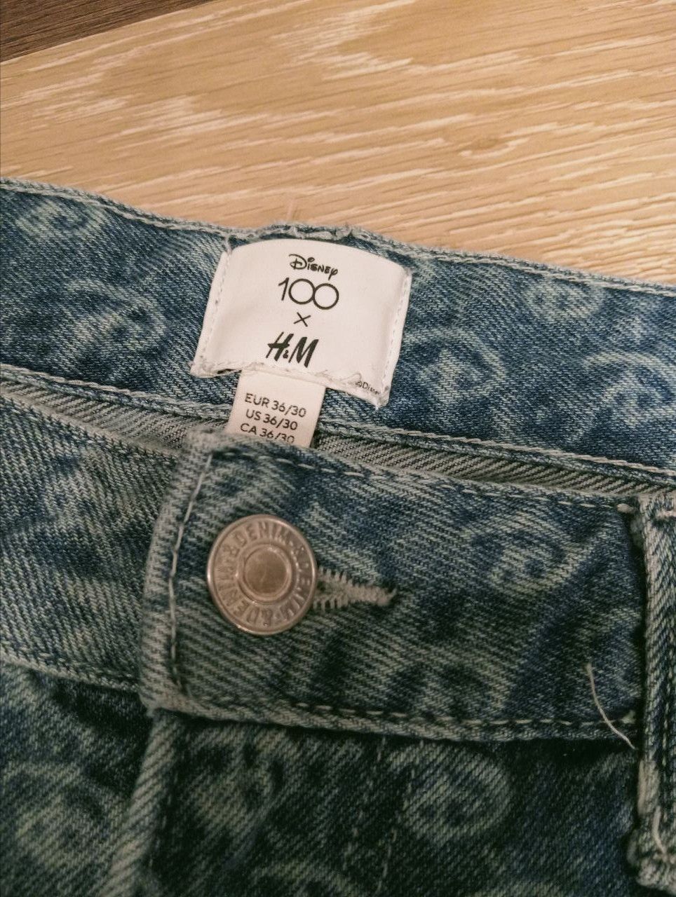 Disney DISNEY 100 X H&M MONOGRAM JEANS Size US 36 / EU 52 - 5 Thumbnail