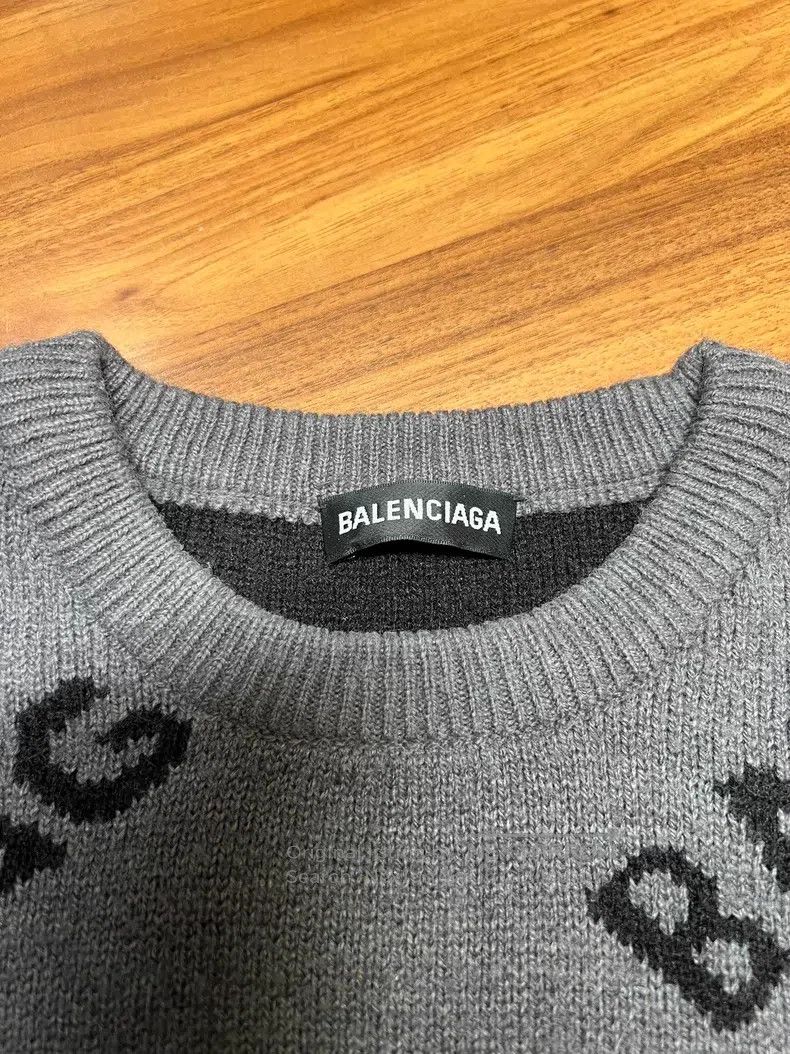 Balenciaga Balenciaga Classic Full-Printed Sweater Size US S / EU 44-46 / 1 - 3 Thumbnail