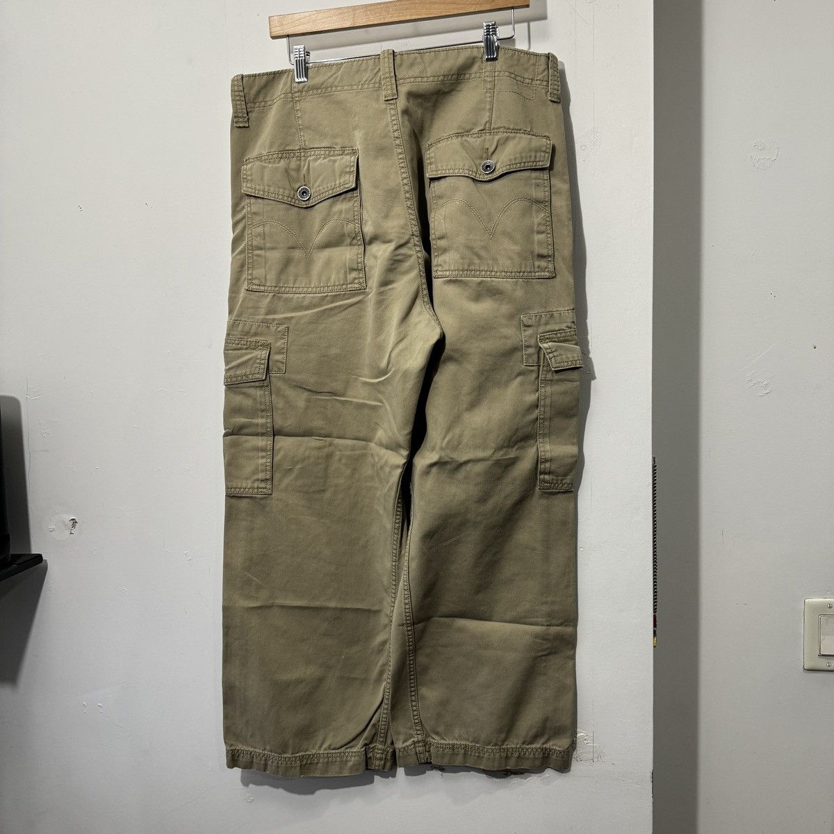 Levi's Vintage Y2K Levi's Wide Leg Baggy Cargo Pants Size US 36 / EU 52 - 6 Thumbnail