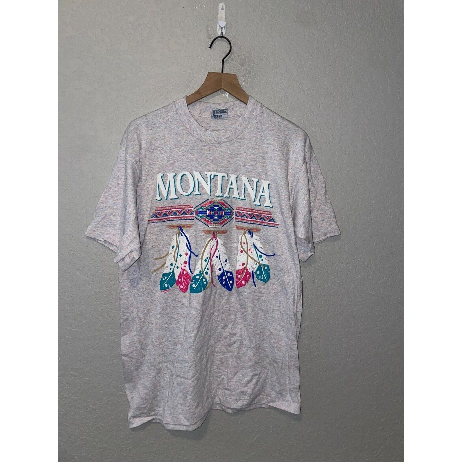 Vintage Vintage Montana Shirt Native American Feather Tee VTG 90s L Size US L / EU 52-54 / 3 - 1 Thumbnail
