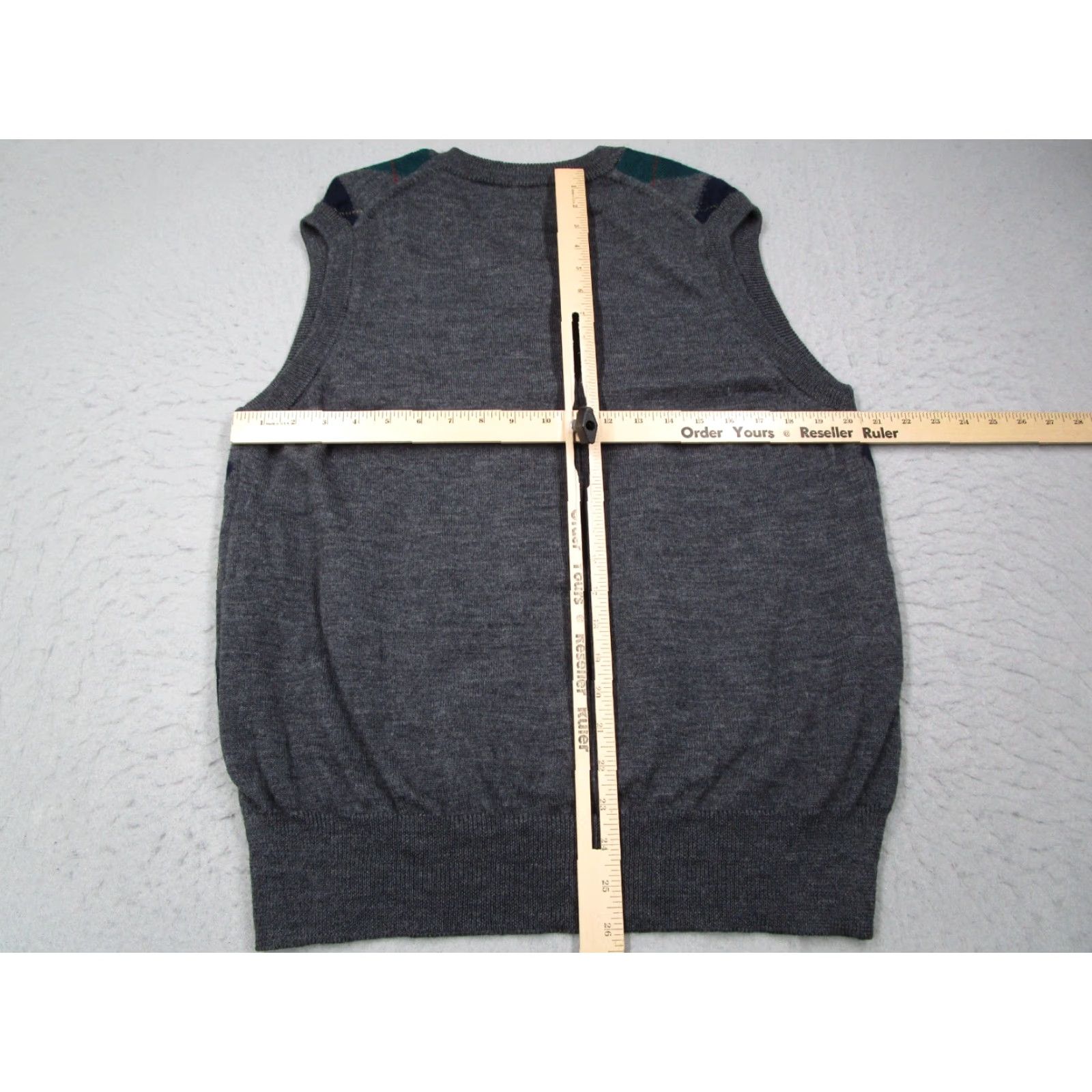 Vintage Vintage Tricots St. Raphael Mens XL Gray Argyle Wool Vest Pullover V-Neck Sleeveless Knit Sweater Dress 80s 90s Preppy City Retro Wool Size US XL / EU 56 / 4 - 5 Thumbnail