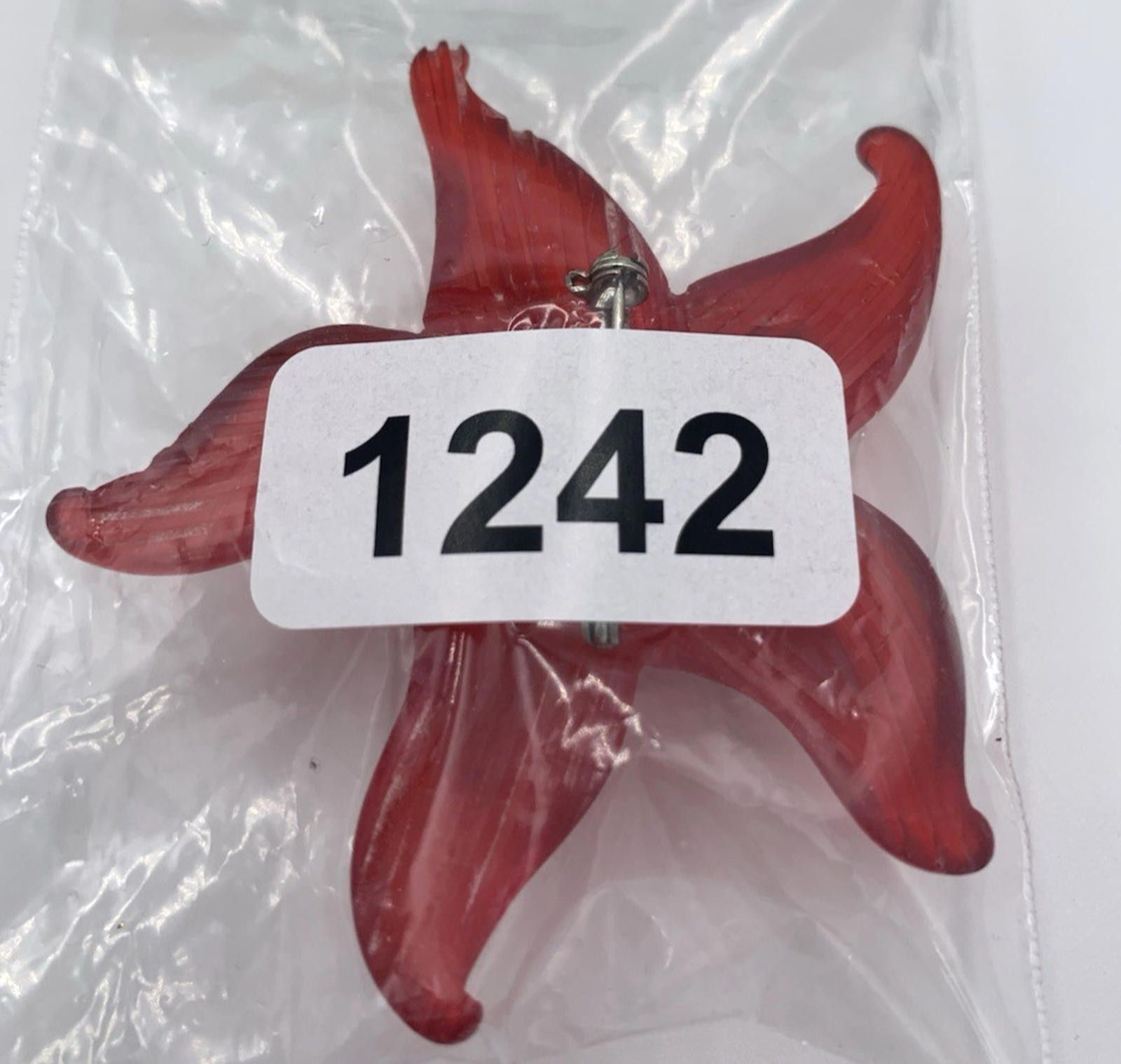 Other Midcentury Red Layered Lucite Glitter Red Starfish Brooch Size ONE SIZE - 7 Thumbnail