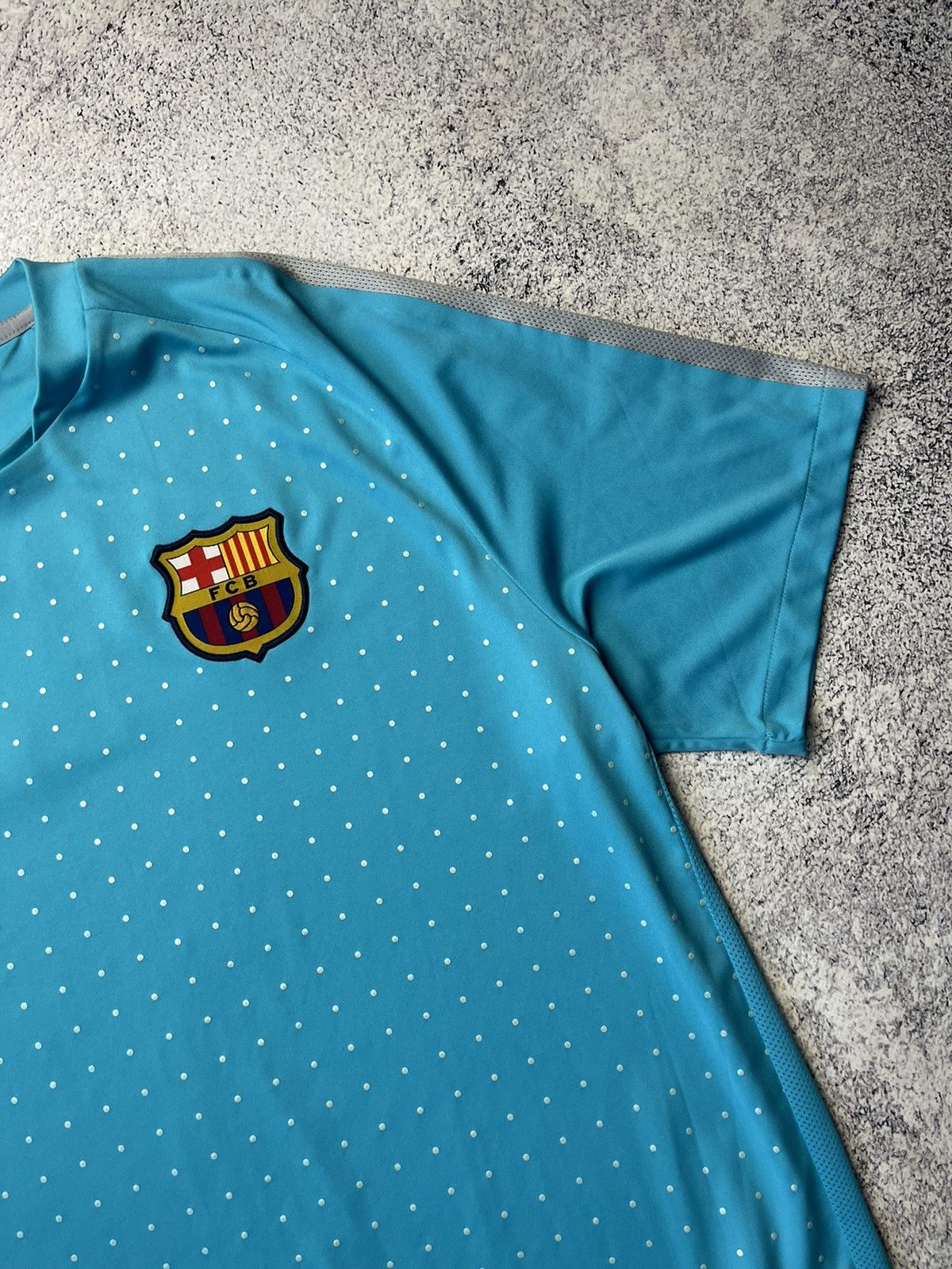 Nike Vintage Nike Barcelona Soccer Jersey Size US XL / EU 56 / 4 - 10 Thumbnail