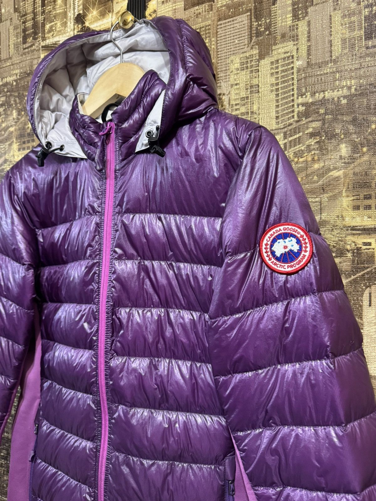 Canada Goose Hybridge Lite Hooded Wmns Jacket Size M