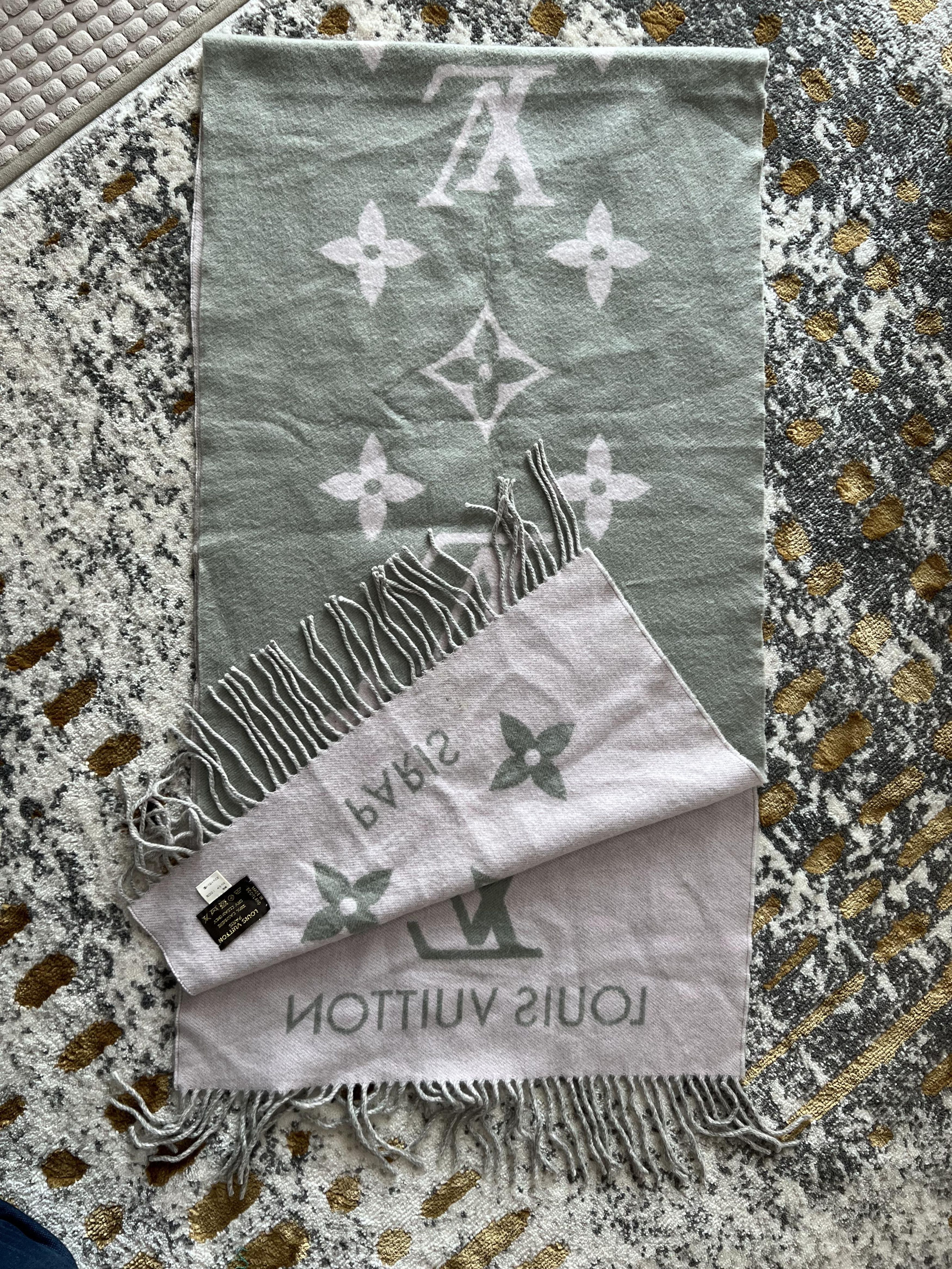 Louis Vuitton Louis Vuitton Reykjavik Muffler Scarf Cashmere Grey Size ONE SIZE - 5 Thumbnail