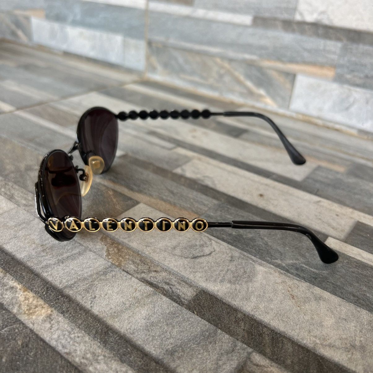 Valentino Vintage Valentino Sunglasses 5516-135 Size ONE SIZE - 3 Thumbnail