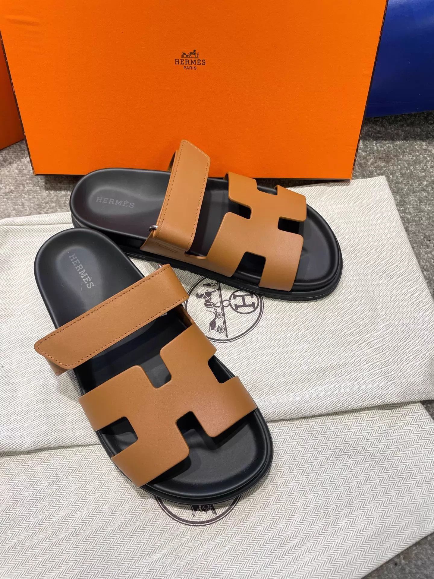 Hermes Hermes 'Erji' Classic Brown Velcro Flat Slides 37 Size US 6.5 / IT 36.5 - 3 Thumbnail