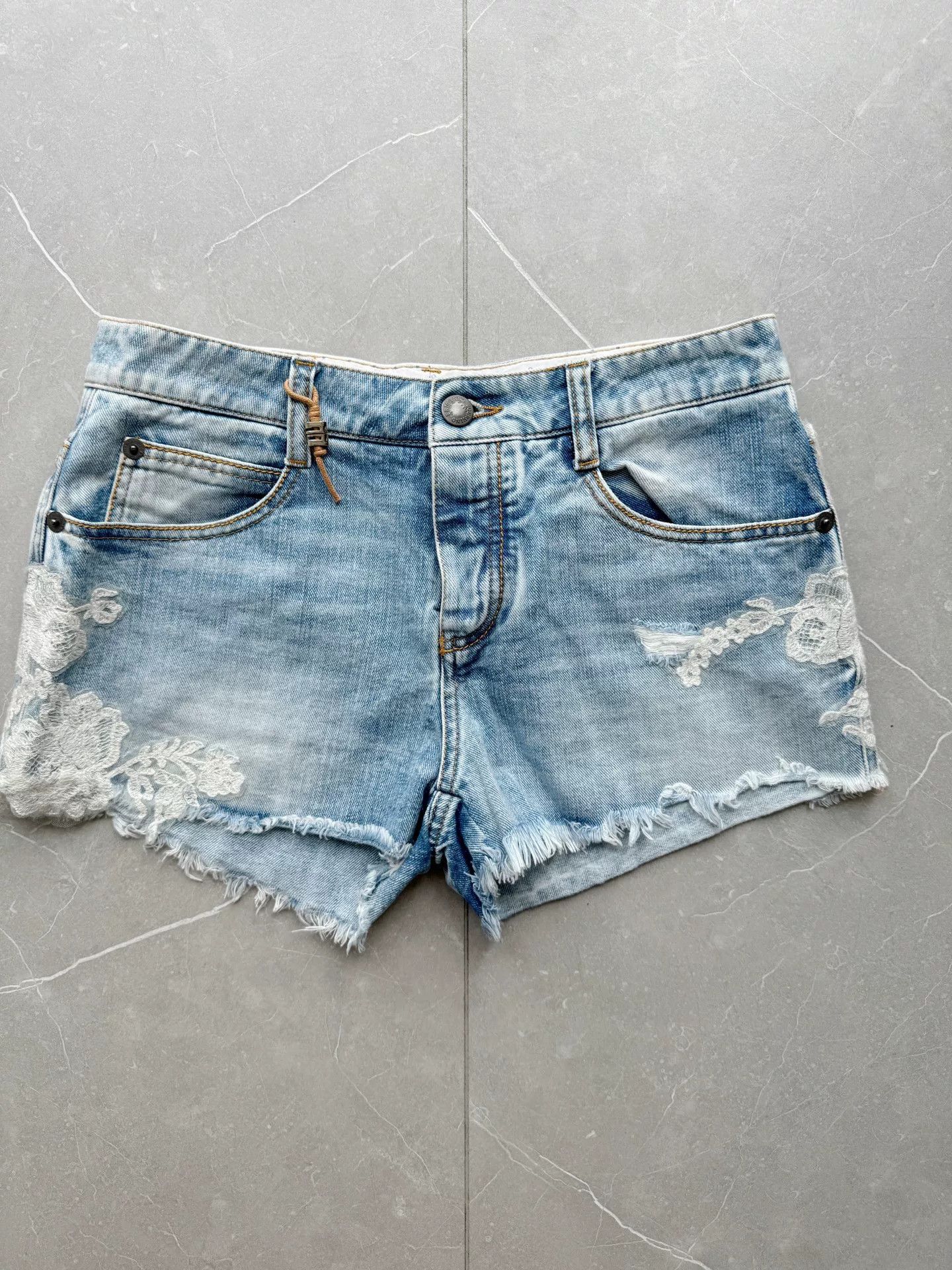 Ermanno Scervino Ermanno Scervino Denim Shorts Size 38" / US 16 / IT 52 - 1 Thumbnail