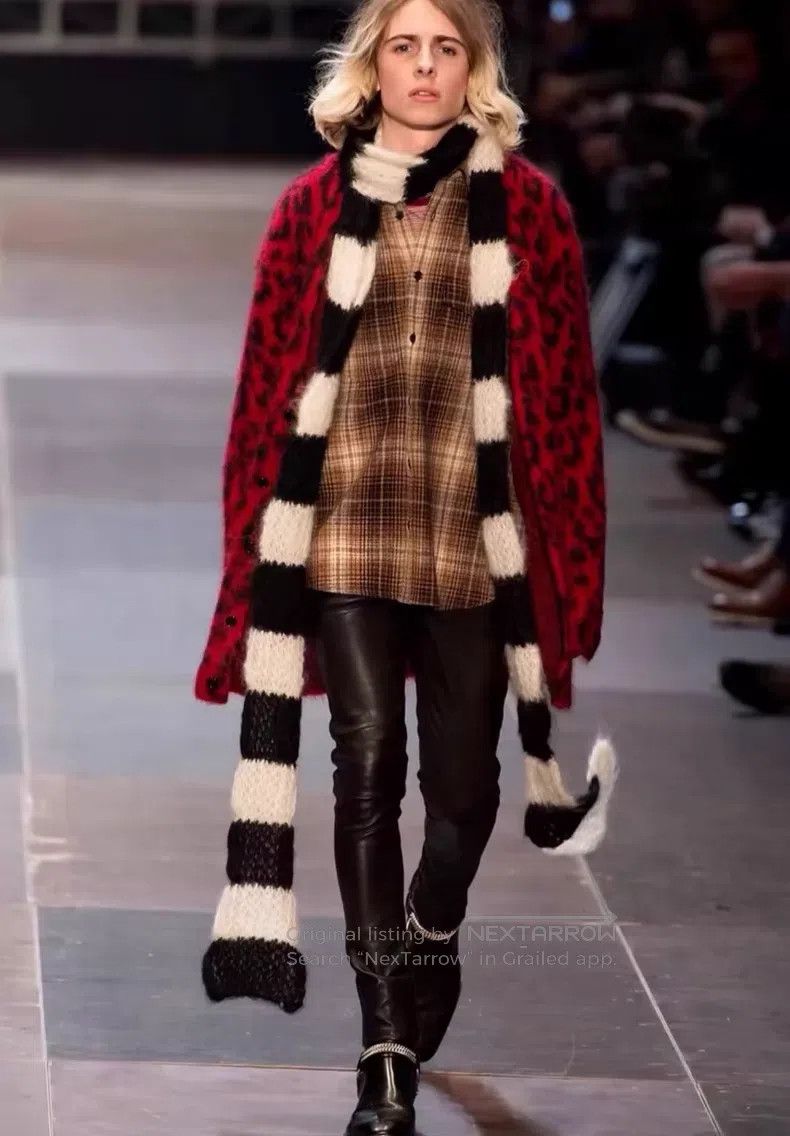 Saint Laurent Paris Saint Laurent Paris First Year Chain Buckle Chelsea Boots Size US 9 / EU 42 - 7 Thumbnail
