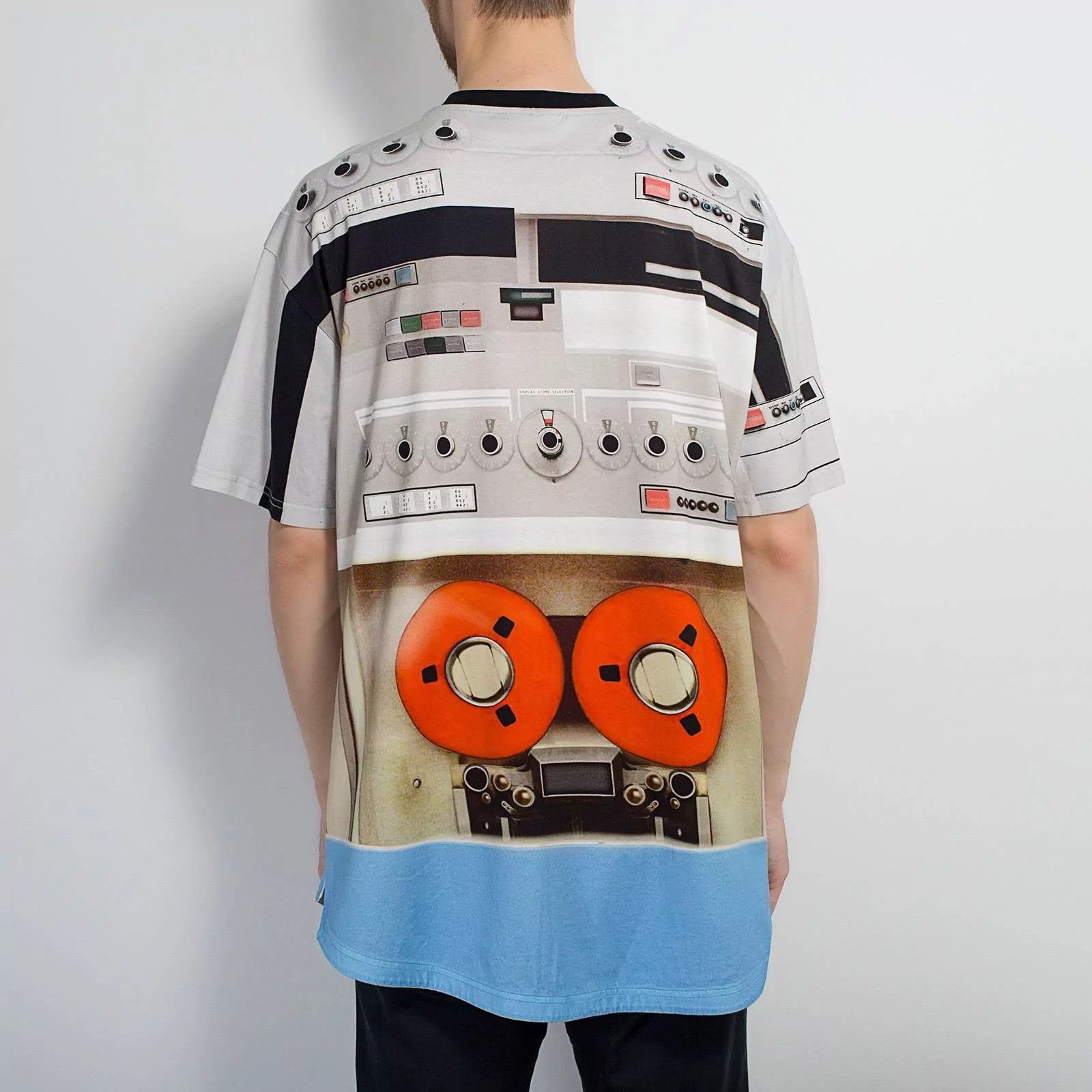 Givenchy Robot Tape Deck Print Oversized T-Shirt Size US M / EU 48-50 / 2 - 4 Thumbnail