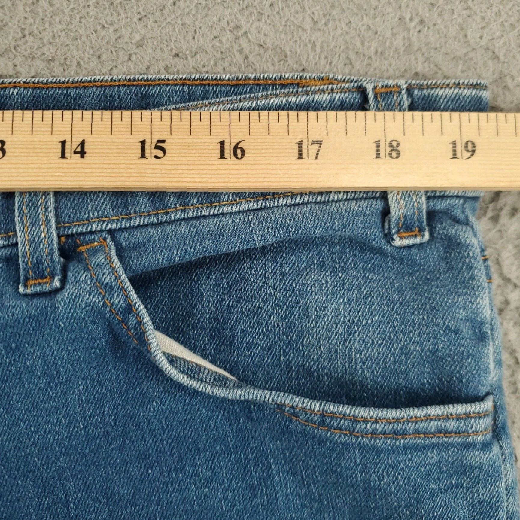 Levi's VINTAGE Levi's Action Jeans Mens 40x32 Blue Distressed 90s Denim 5-Pocket Regular Fit Size US 40 / EU 56 - 2 Thumbnail