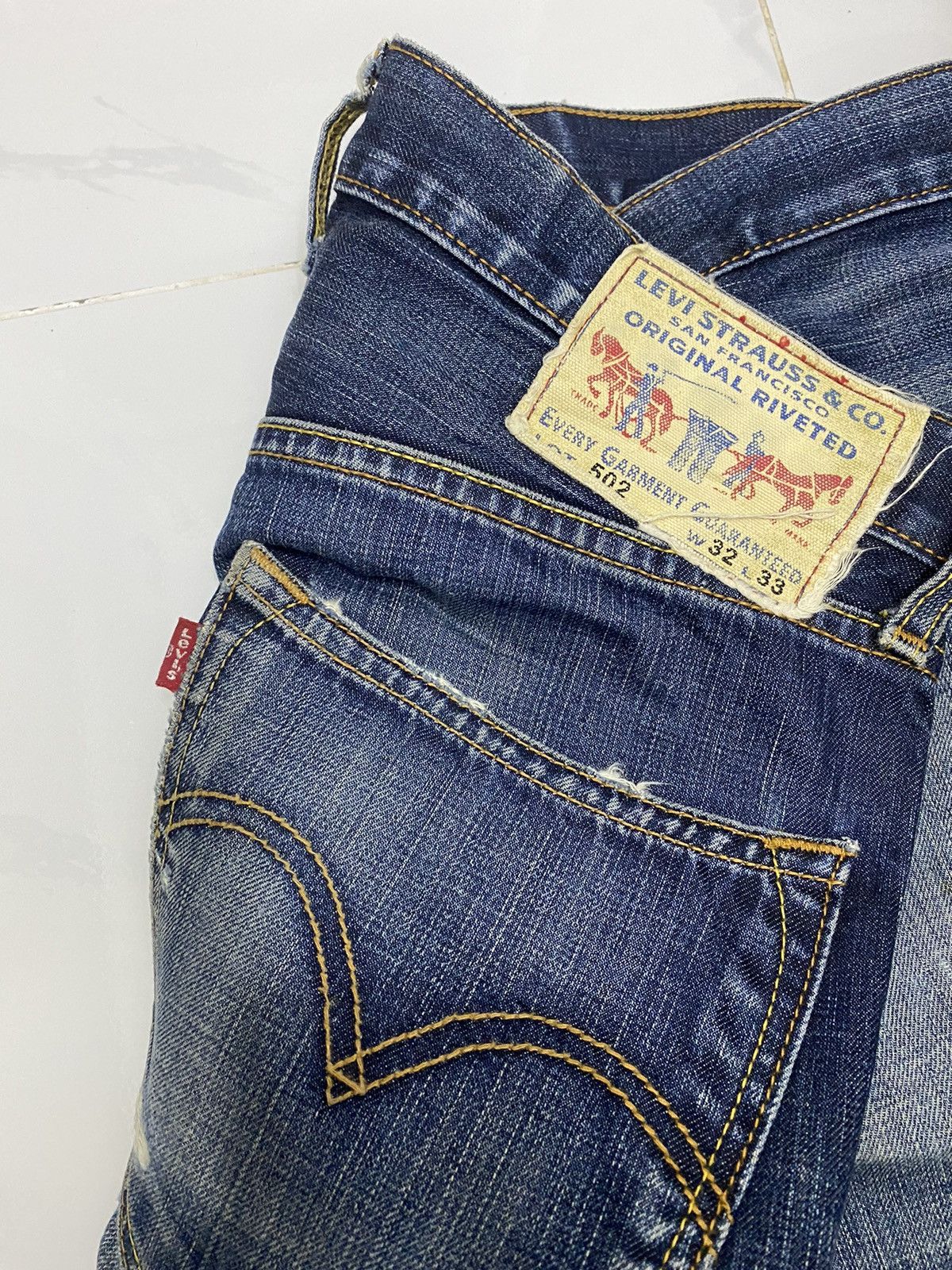 Levi's VINTAGE LEVIS 502 DISTRESSED DENIM JEANS Size US 34 / EU 50 - 8 Thumbnail