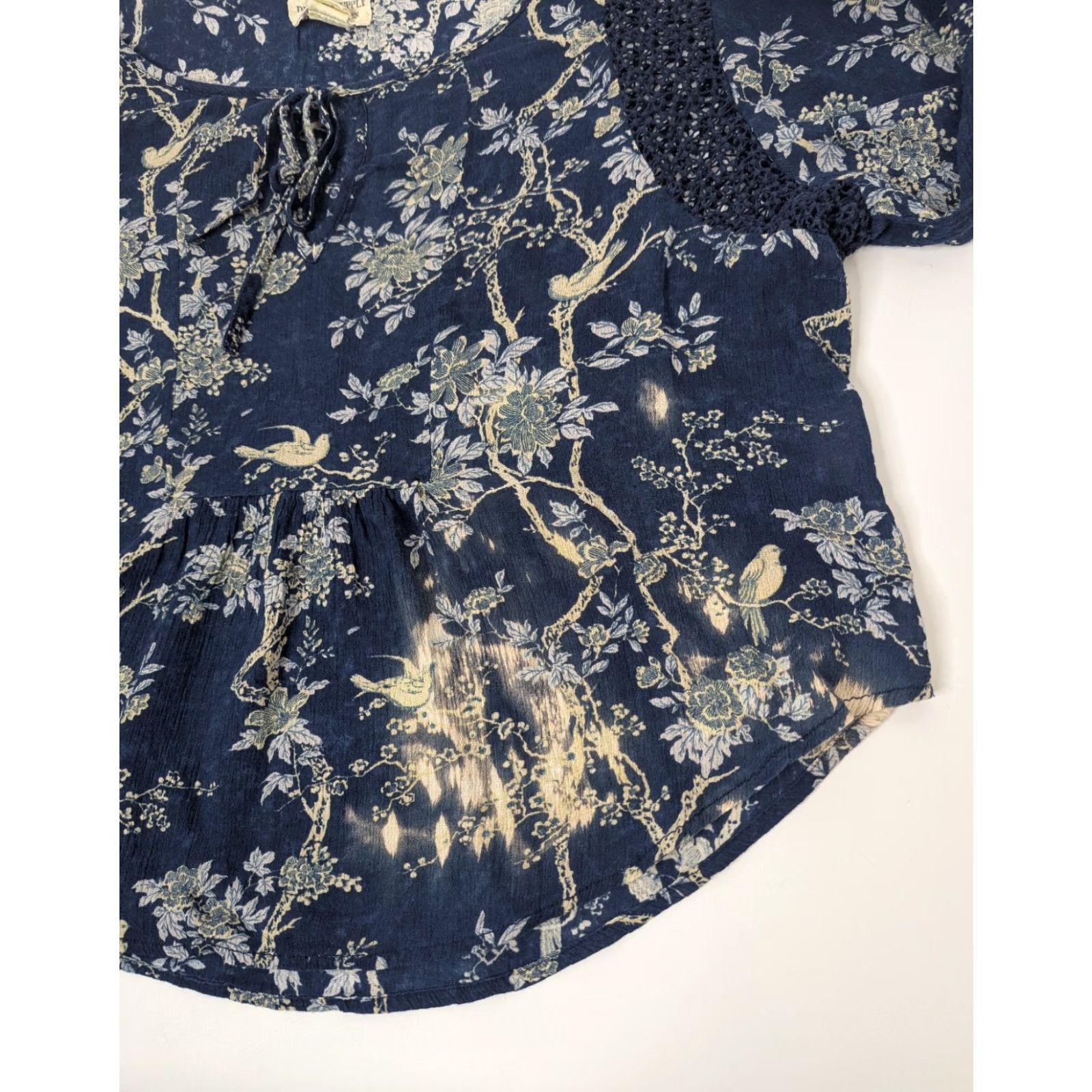 Vintage DENIM & SUPPLY Top Navy Floral Crochet Slit Sleeve Peasant Boho Blouse M Womens Size M / US 6-8 / IT 42-44 - 2 Thumbnail