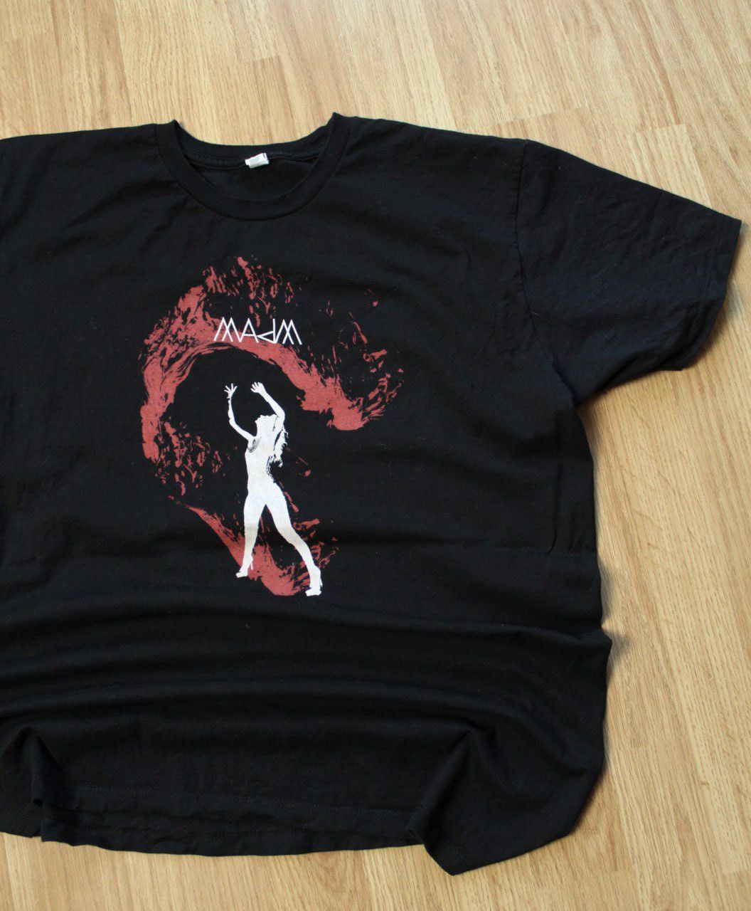Band Tees 🔥 Melissa Auf der Maur Music Band T Shirt Hole Tinker Size US L / EU 52-54 / 3 - 2 Thumbnail