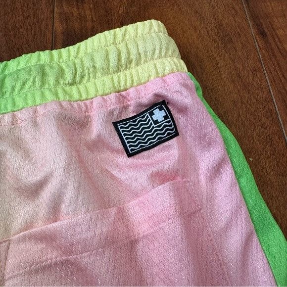 Pink Dolphin NWT PINK DOLPHIN MR. POSITIVE WINDBREAKER SHORTS SZ MEDIUM M Size US 30 / EU 46 - 7 Thumbnail
