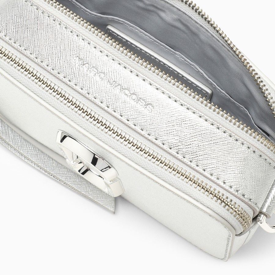 Marc Jacobs o1d2blof0824 Size: OS / Snapshot Shoulder Bag in Silver Size ONE SIZE - 4 Thumbnail