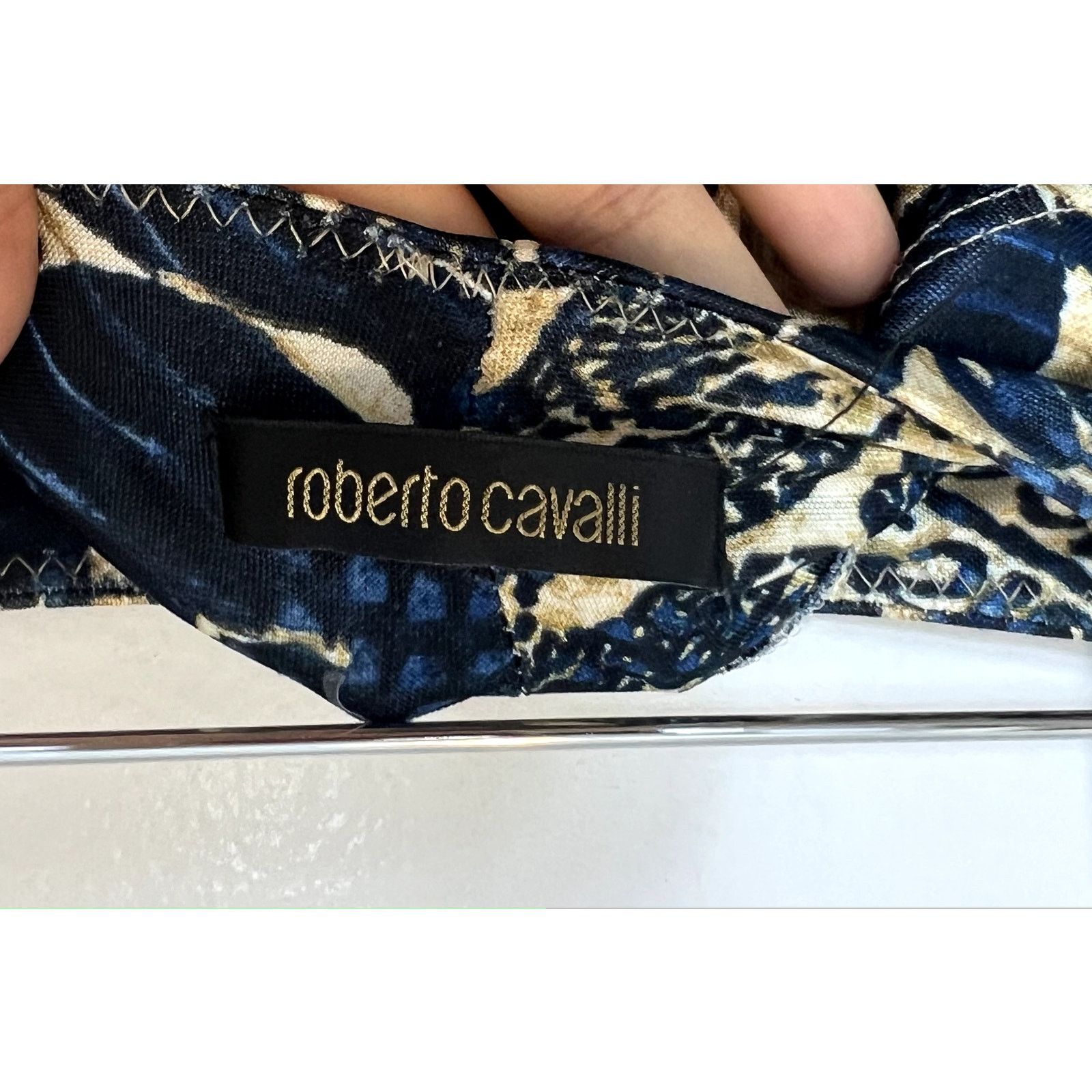 Roberto Cavalli Roberto Cavalli blue and beige print 04 trumpet skirt Sz 40 Size 27" / US 4 / IT 40 - 5 Thumbnail