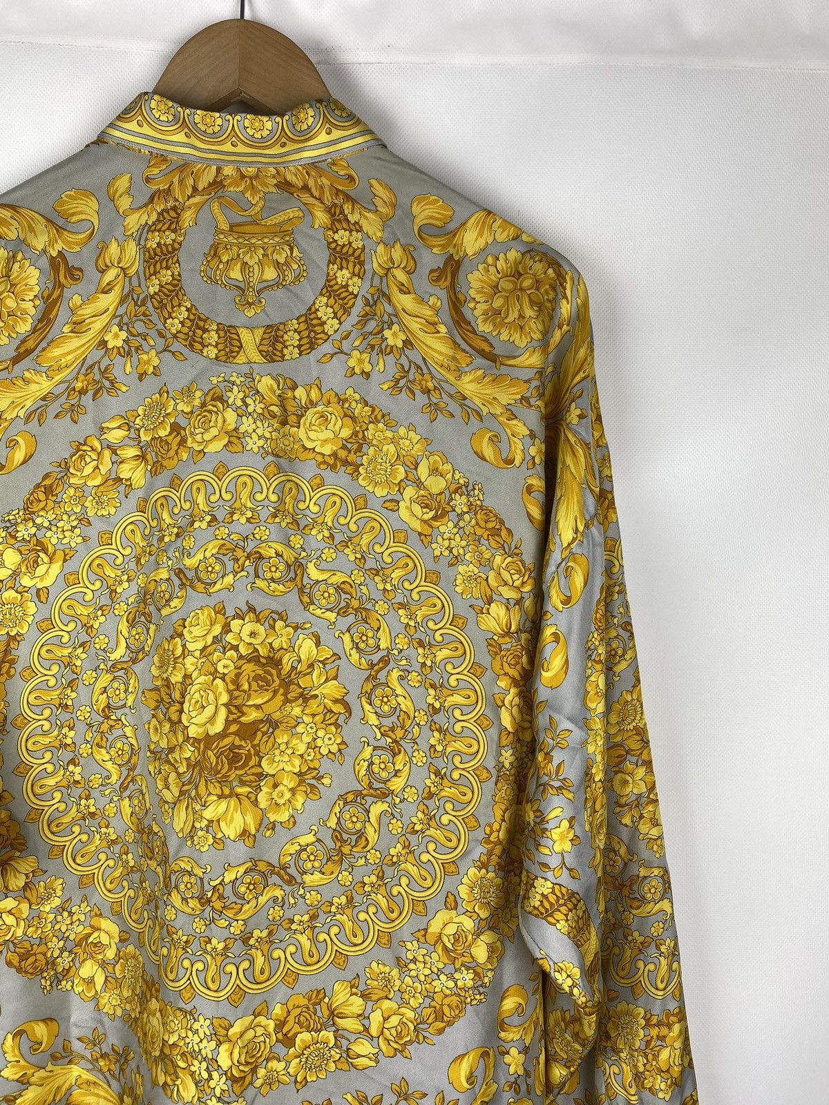 Versace Gianni Versace 90s Barocco pattern silk button up shirt Size US L / EU 52-54 / 3 - 21 Thumbnail