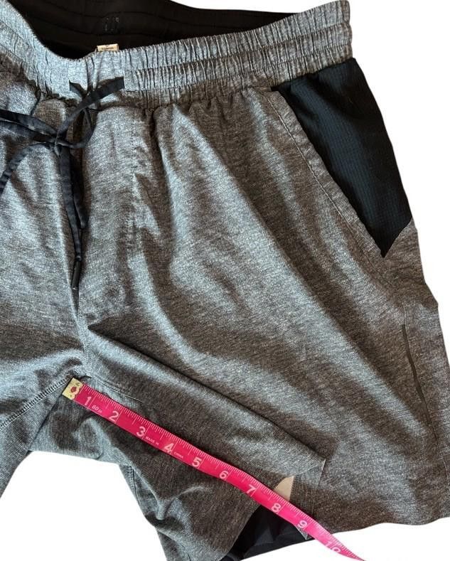 Lululemon Lululemon Shorts Lined Size XL Gray Black Training Size US 36 / EU 52 - 2 Thumbnail