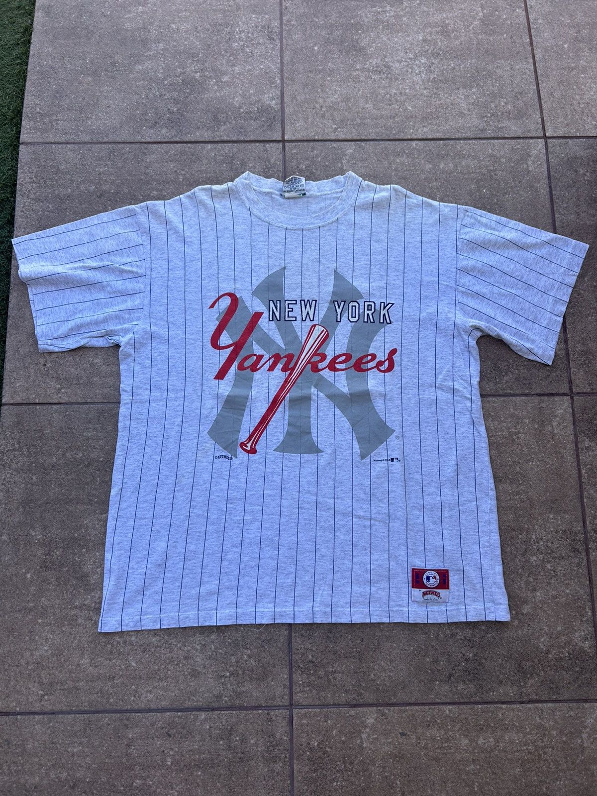 Nutmeg Yankees 90s Vintage Tee Size US L / EU 52-54 / 3 - 1 Thumbnail
