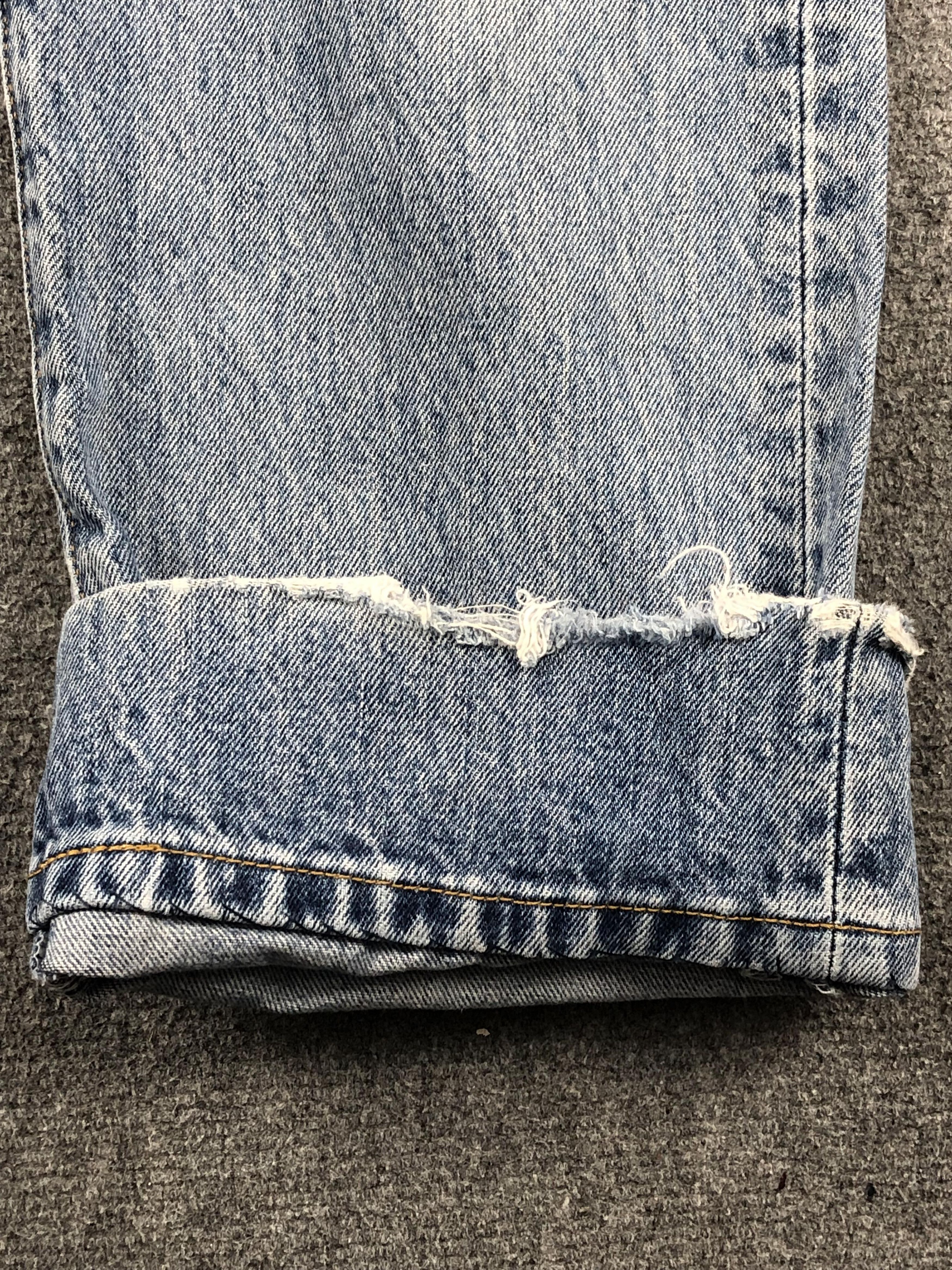 Levi's × Vintage Vintage Cropped Levis 501 Faded Blue Jeans DP2235 Size US 33 - 15 Thumbnail