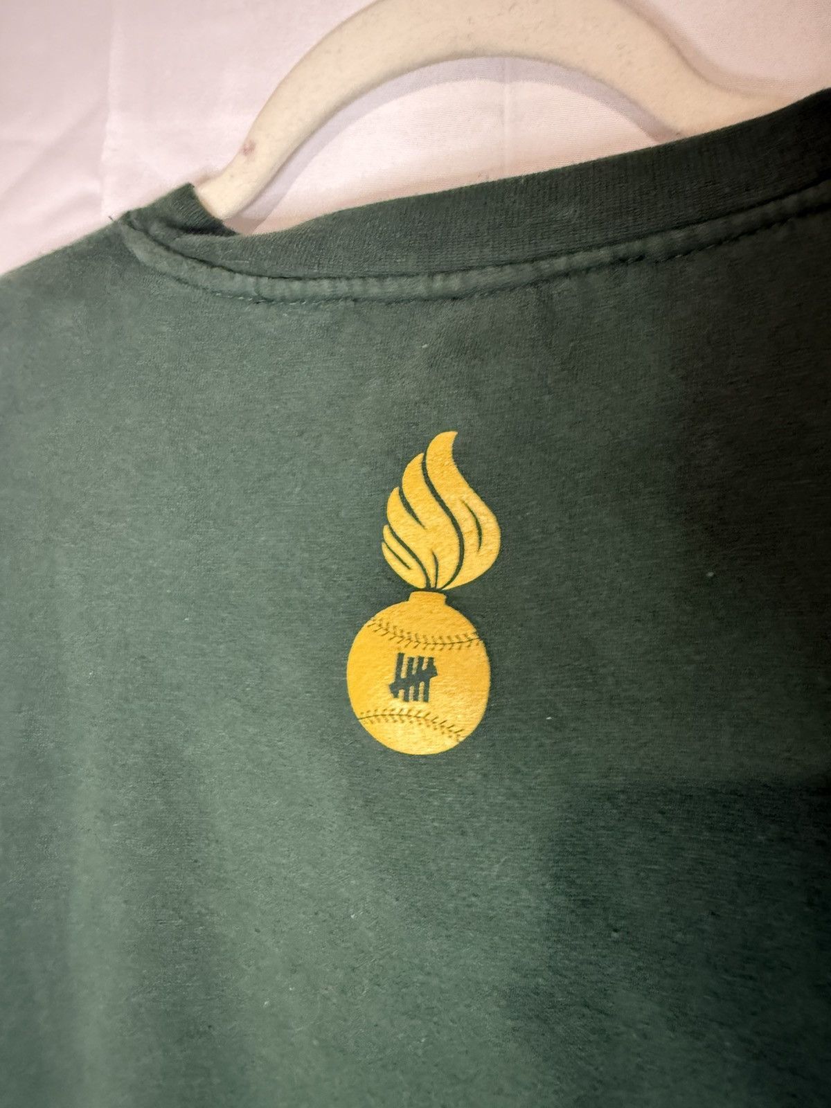 Undefeated Undefeated No. 1 Ammo Bullet Tally Logo L/S Crewneck Green Size US M / EU 48-50 / 2 - 8 Thumbnail