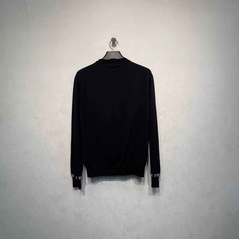 Louis Vuitton Louis Vuitton Embroidered logo knit sweater Size US M / EU 48-50 / 2 - 3 Thumbnail