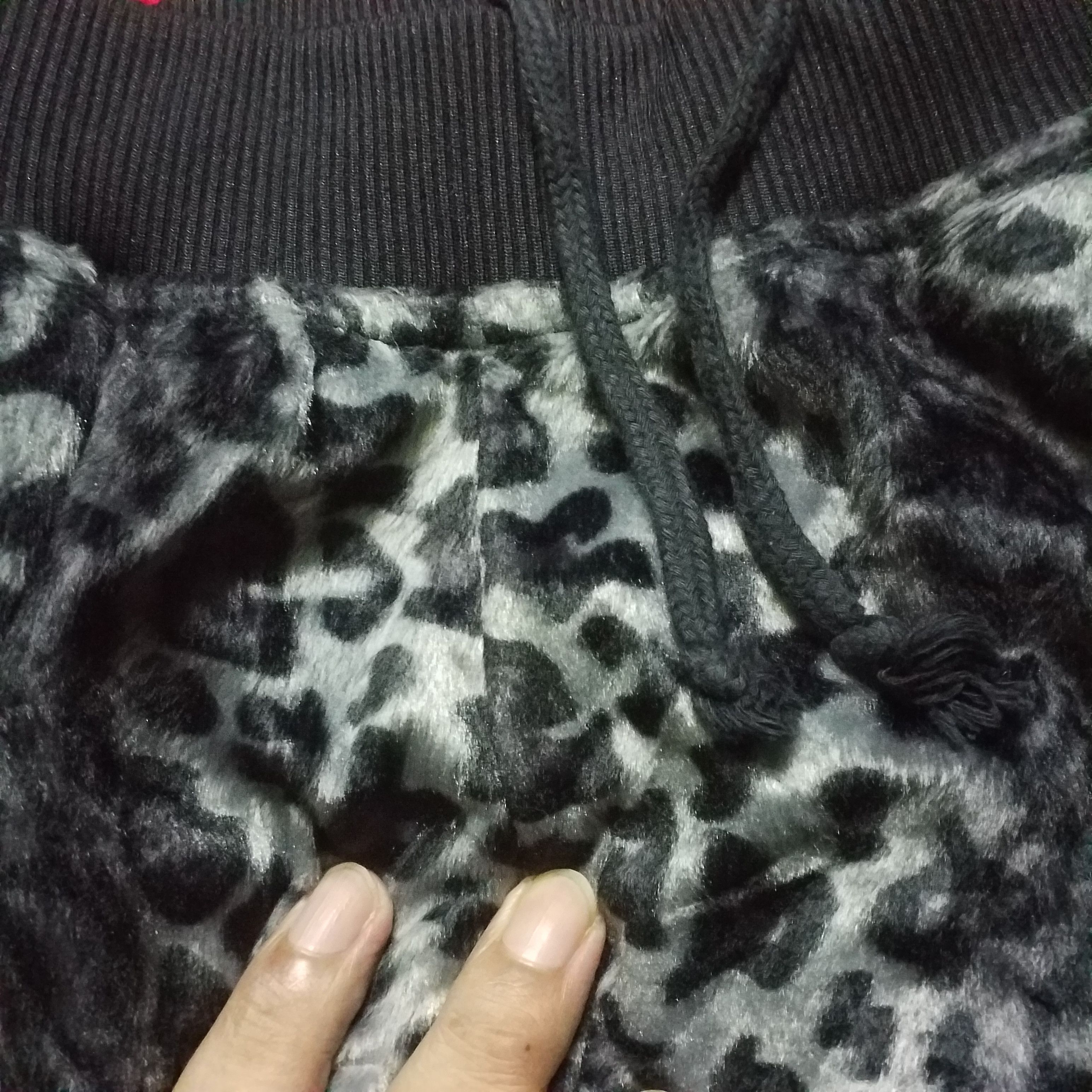 Japanese Brand CLASH AHEAD BALLON SHORT LEOPARD PRINT STYLE Size 40" / US 18 - 9 Thumbnail