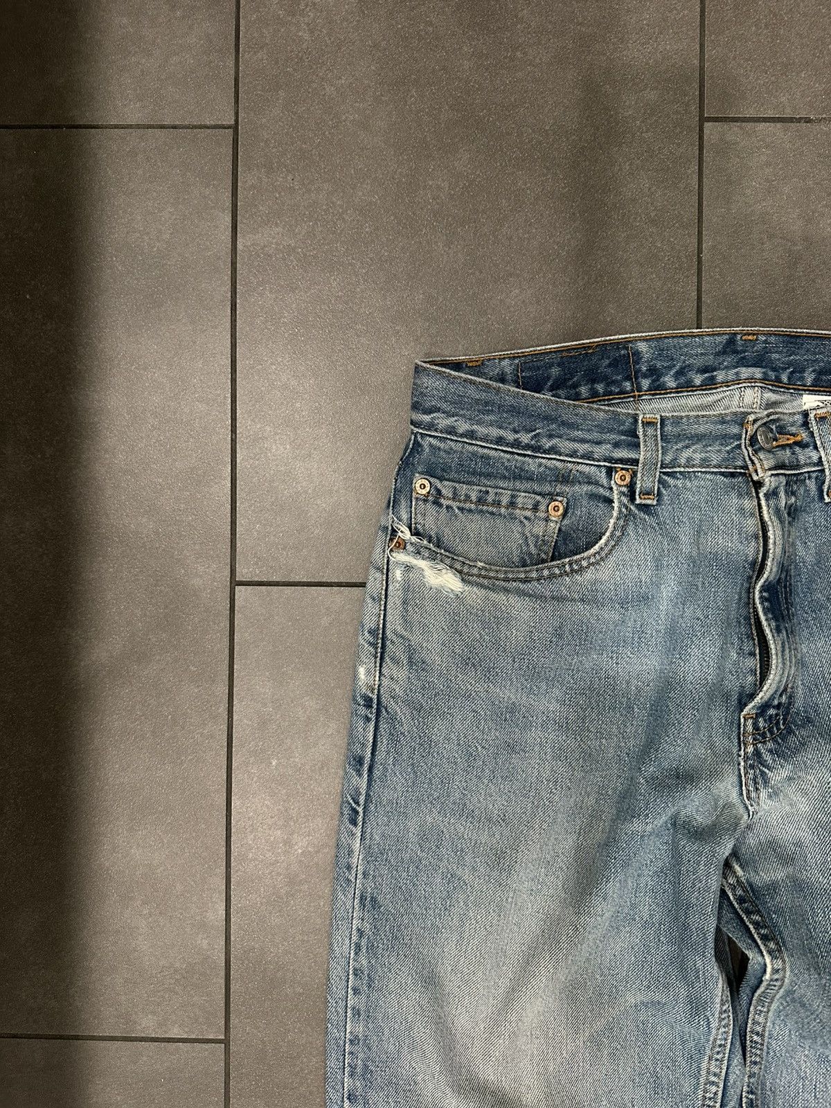 Levi's Vintage Clothing Vintage Levis 550 Denim Jeans Size US 32 / EU 48 - 2 Thumbnail