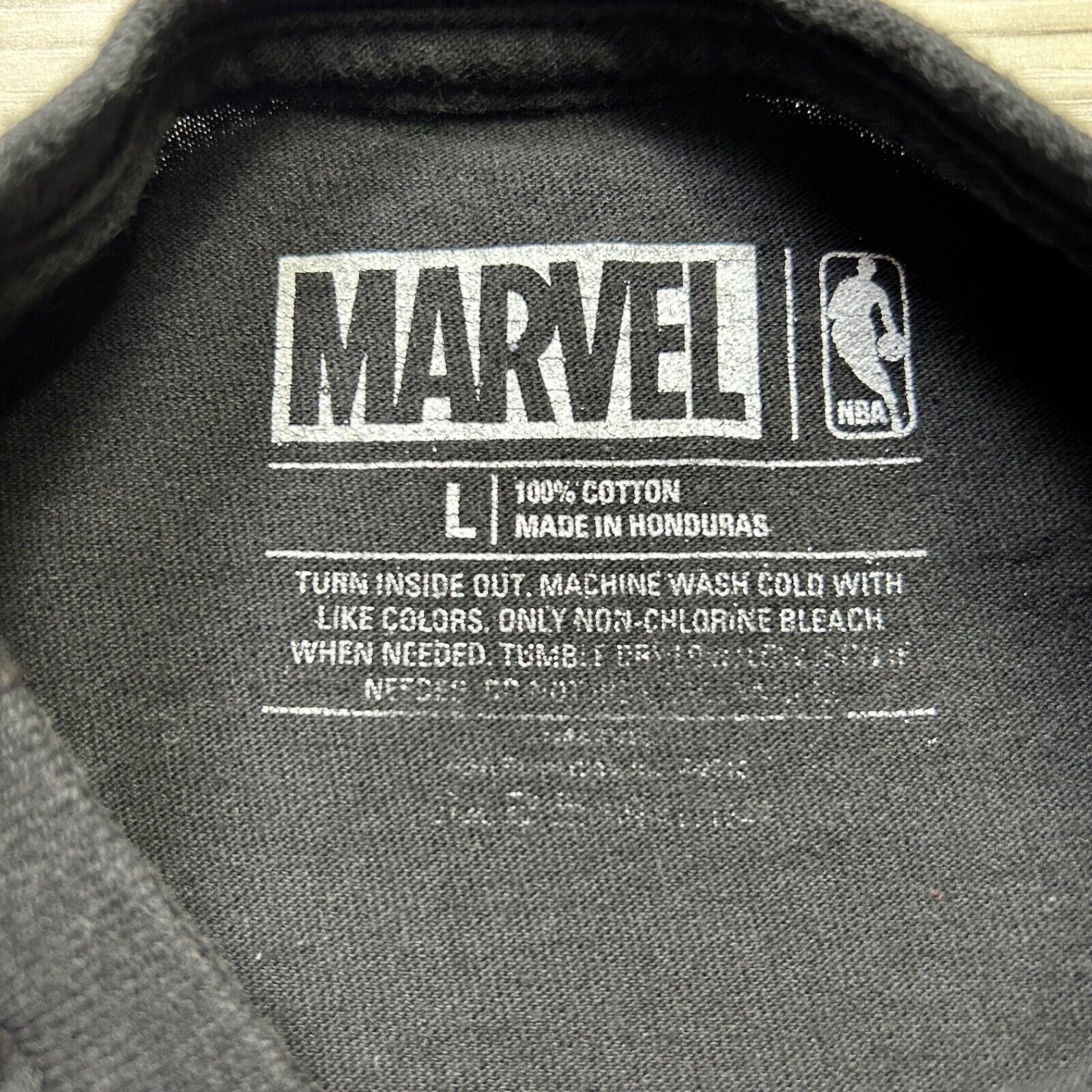 Marvel Comics Detroit Pistons Marvel T Shirt NBA x Marvel Men's Large Size US L / EU 52-54 / 3 - 3 Thumbnail