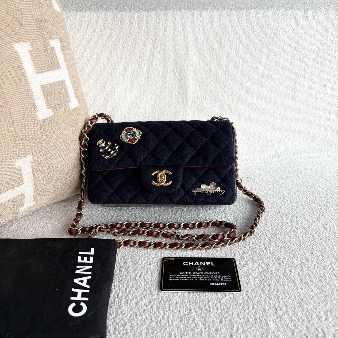 Chanel Pre-loved Bag Very good condition Size ONE SIZE - 1 Thumbnail
