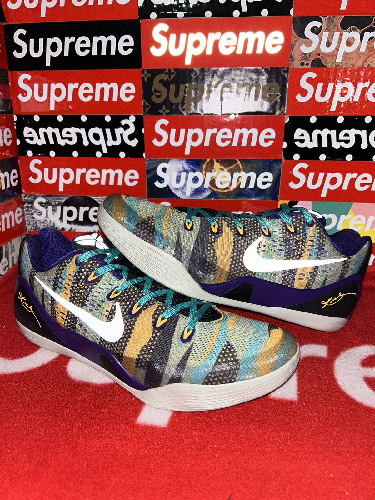 Nike Nike Kobe 9 EM Pop Art 646701-508 size 12 with box VNDS Size US 12 / EU 45 - 1 Thumbnail
