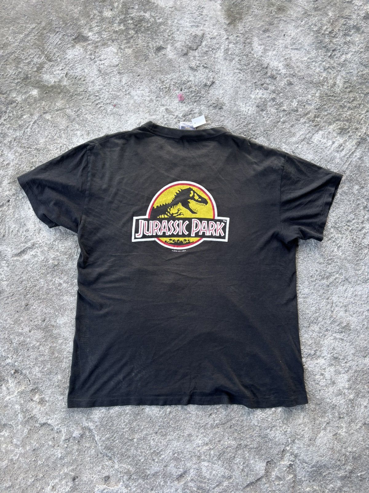 Vintage Vintage 90’s Jurassic Park Tshirt Size US L / EU 52-54 / 3 - 1 Thumbnail