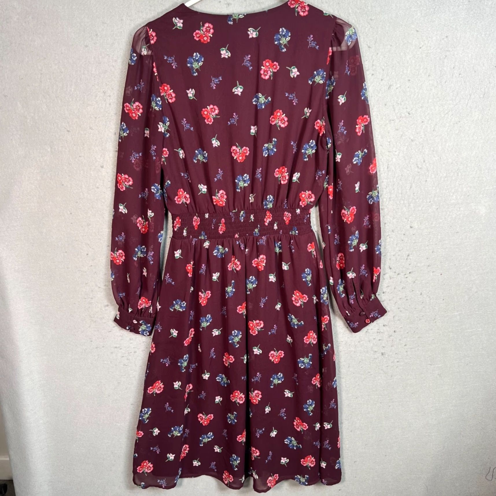 Express VINTAGE Express Floral Burgundy Long Sleeve V-Neck Dress Womens XS Shirt Size XS / US 0-2 / IT 36-38 - 2 Thumbnail