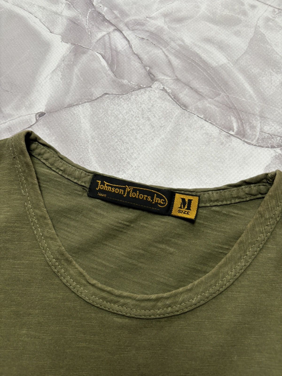 Johnson Motors Johnson Motors Blank Crew Neck Basic T-Shirt USA Made Olive Size US M / EU 48-50 / 2 - 8 Thumbnail