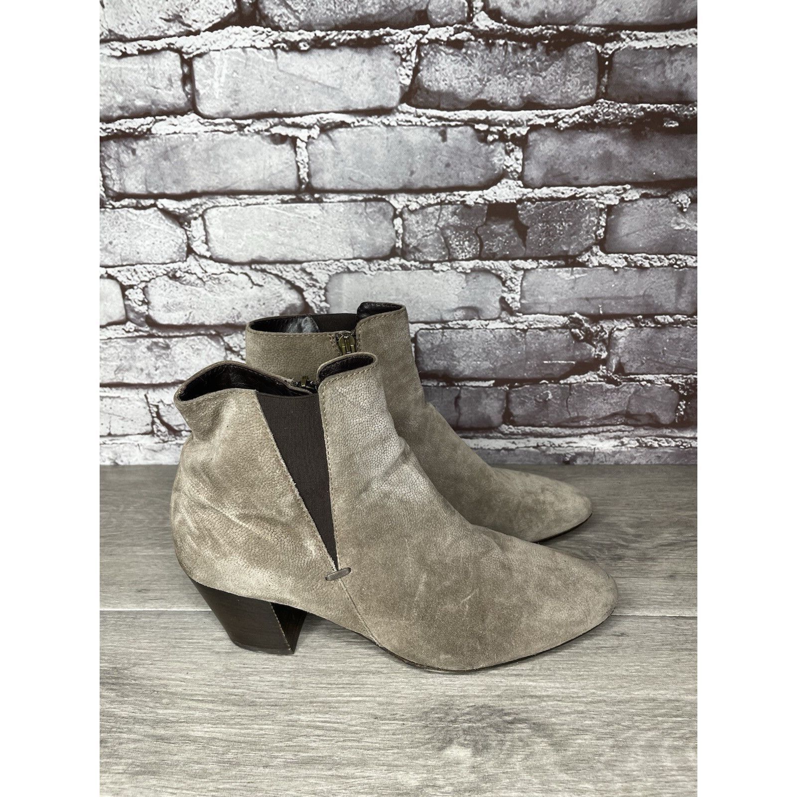 Aquatalia Aquatalia Taupe Suede Leather Side Zip Heel Ankle Booties Wo Size US 10 / IT 40 - 18 Thumbnail