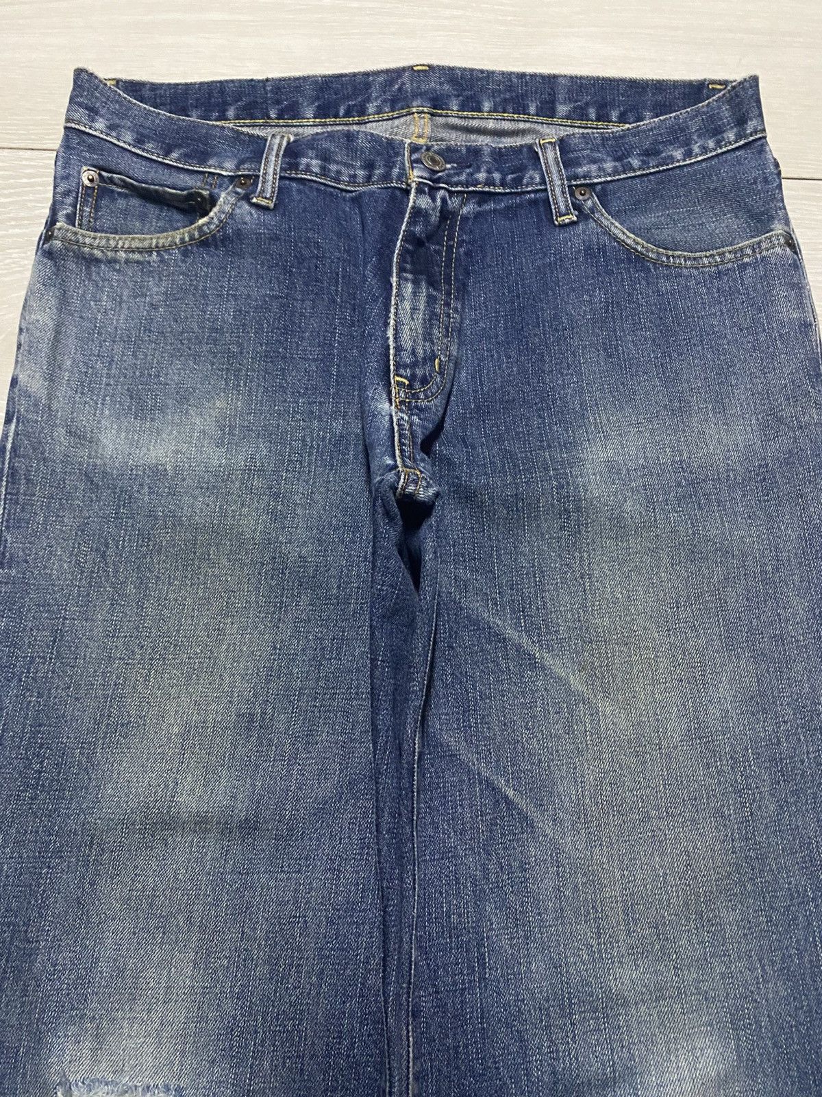 Japanese Brand Vintage Uniqlo S-002 Fade Wash Distressed Baggy Jeans Size US 30 / EU 46 - 3 Thumbnail