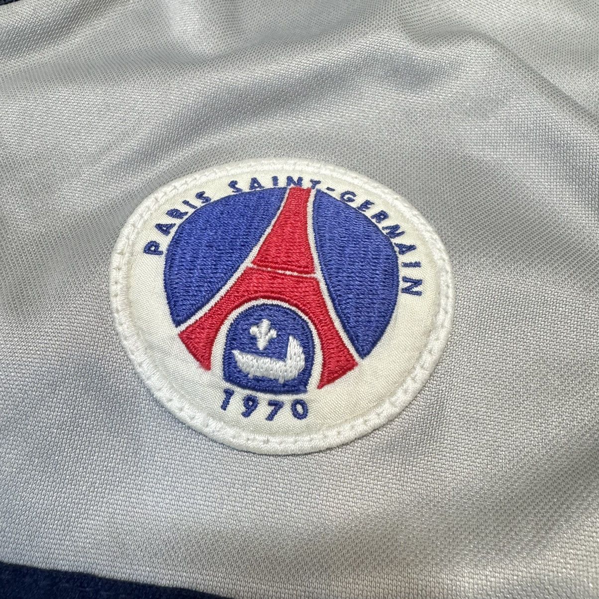 Vintage Paris Saint Germain PSG 00/01 vintage away shirt Size US L / EU 52-54 / 3 - 5 Thumbnail