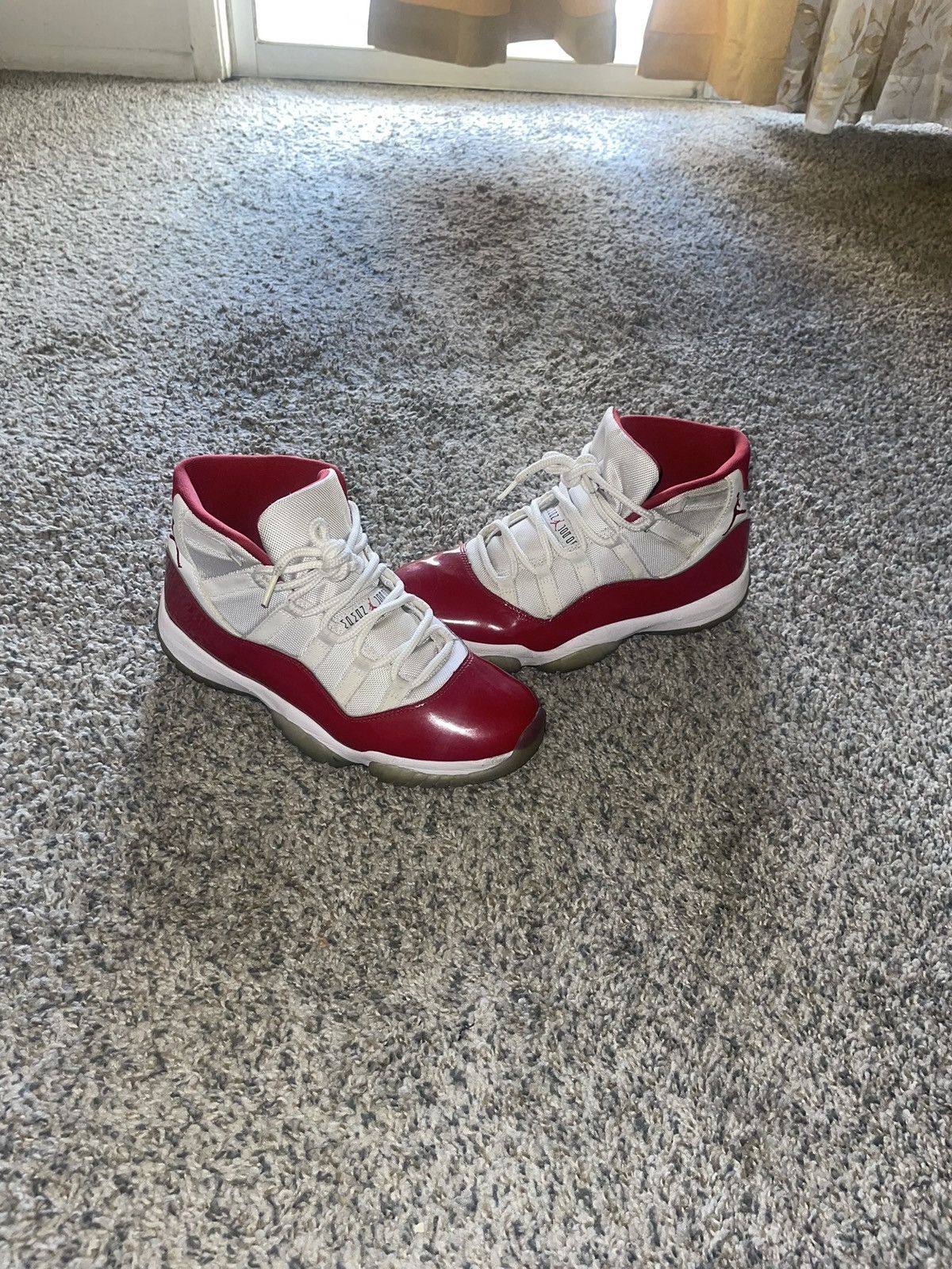 Jordan Brand Jordan Brand Retro 11 “Varsity Red” Size US 10 / EU 43 - 1 Thumbnail