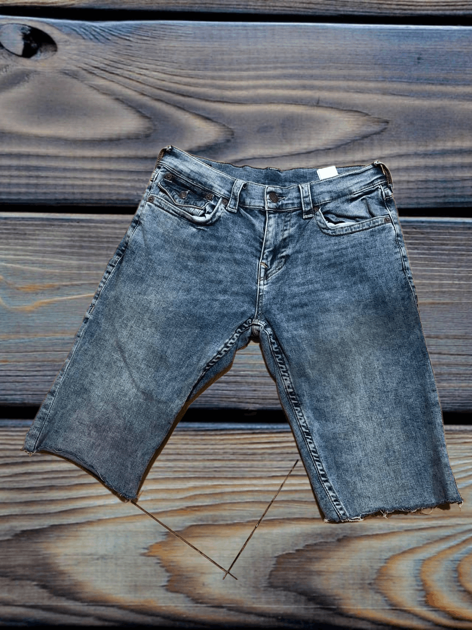 True Religion True Religion Ricky Relaxed Straight Cut-Off Denim Short Size US 32 / EU 48 - 1 Thumbnail