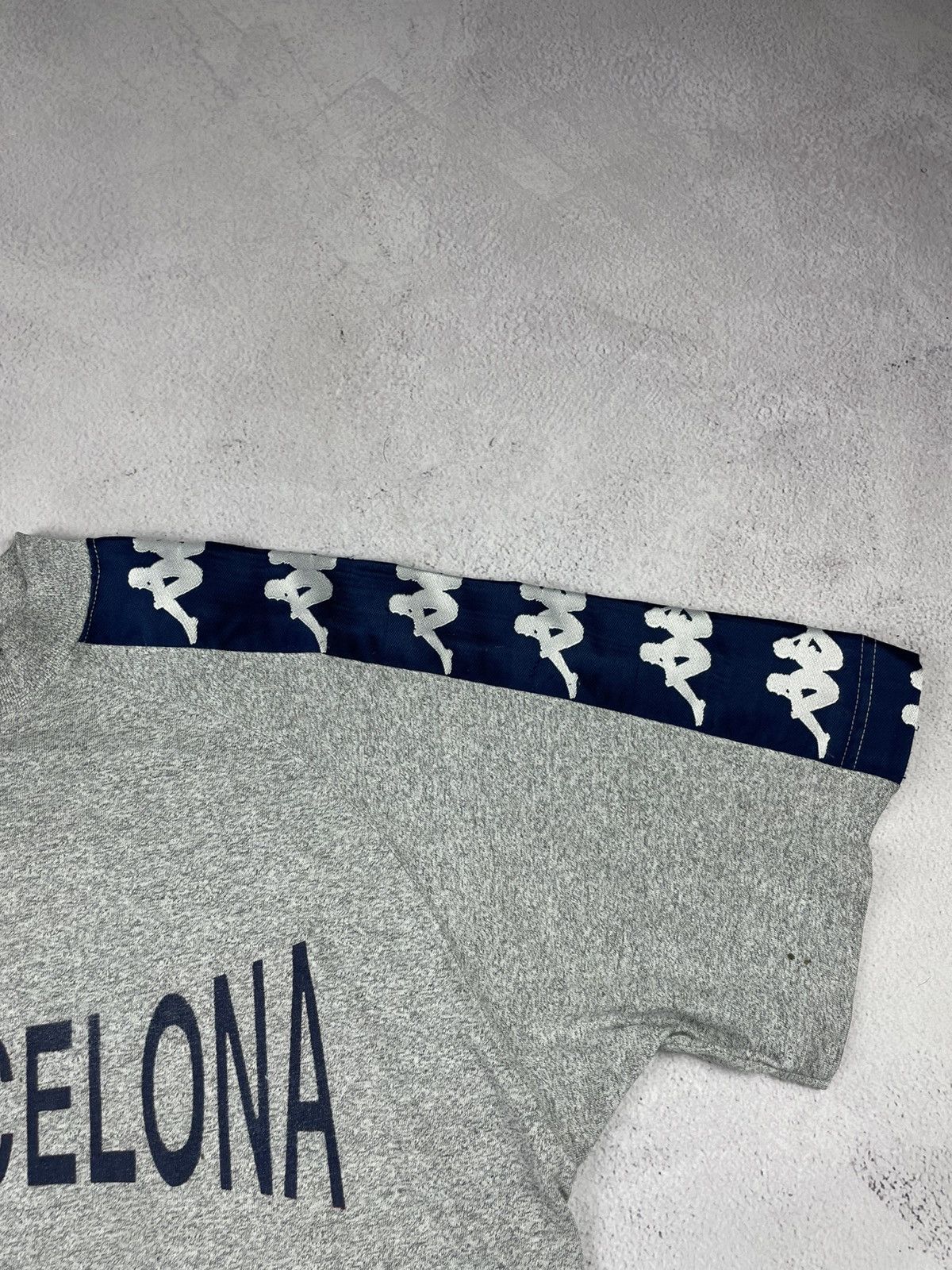 Vintage Vintage Kappa FC Barcelona Training 90 Rare Logo Tape Jersey Size US L / EU 52-54 / 3 - 12 Thumbnail